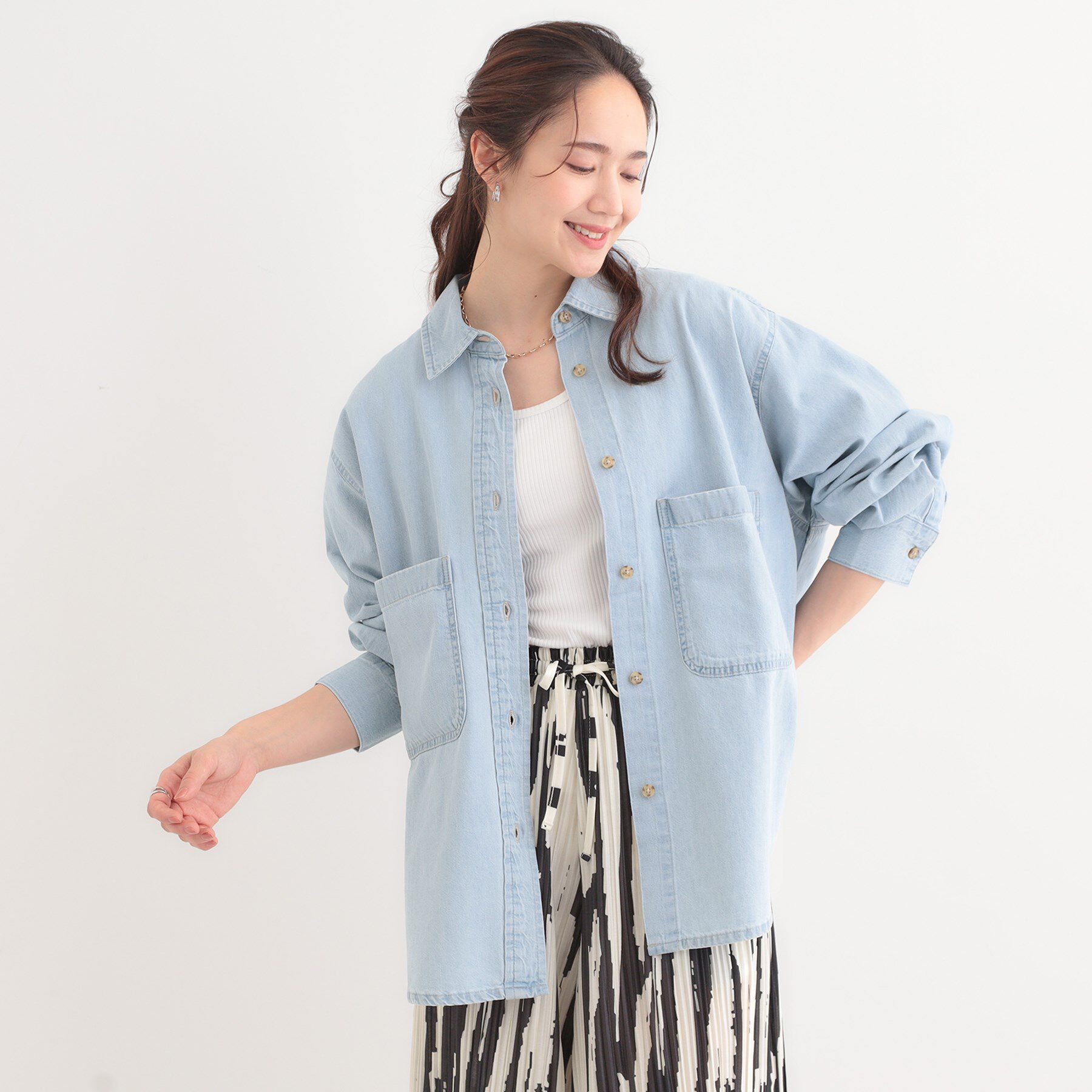 SHOO･LA･RUE「【洗える/S-LL】BIGポケット オーバーサイズデニムシャツ」|シャツ・ブラウス|