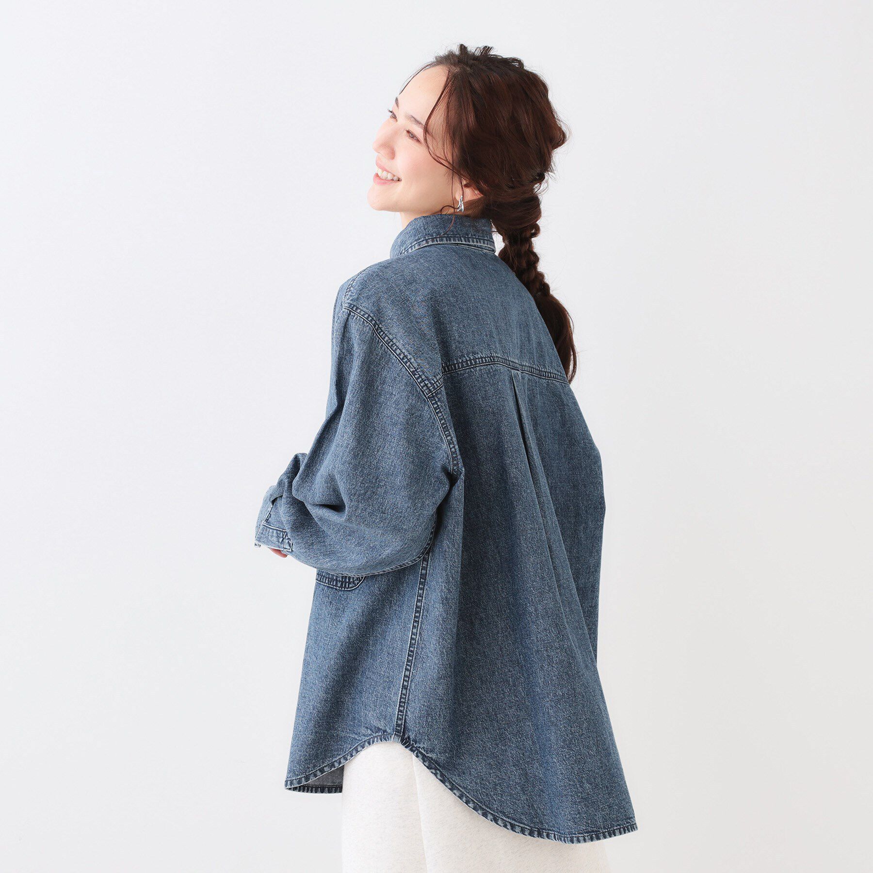 SHOO･LA･RUE「【洗える/S-LL】BIGポケット オーバーサイズデニムシャツ」|シャツ・ブラウス|