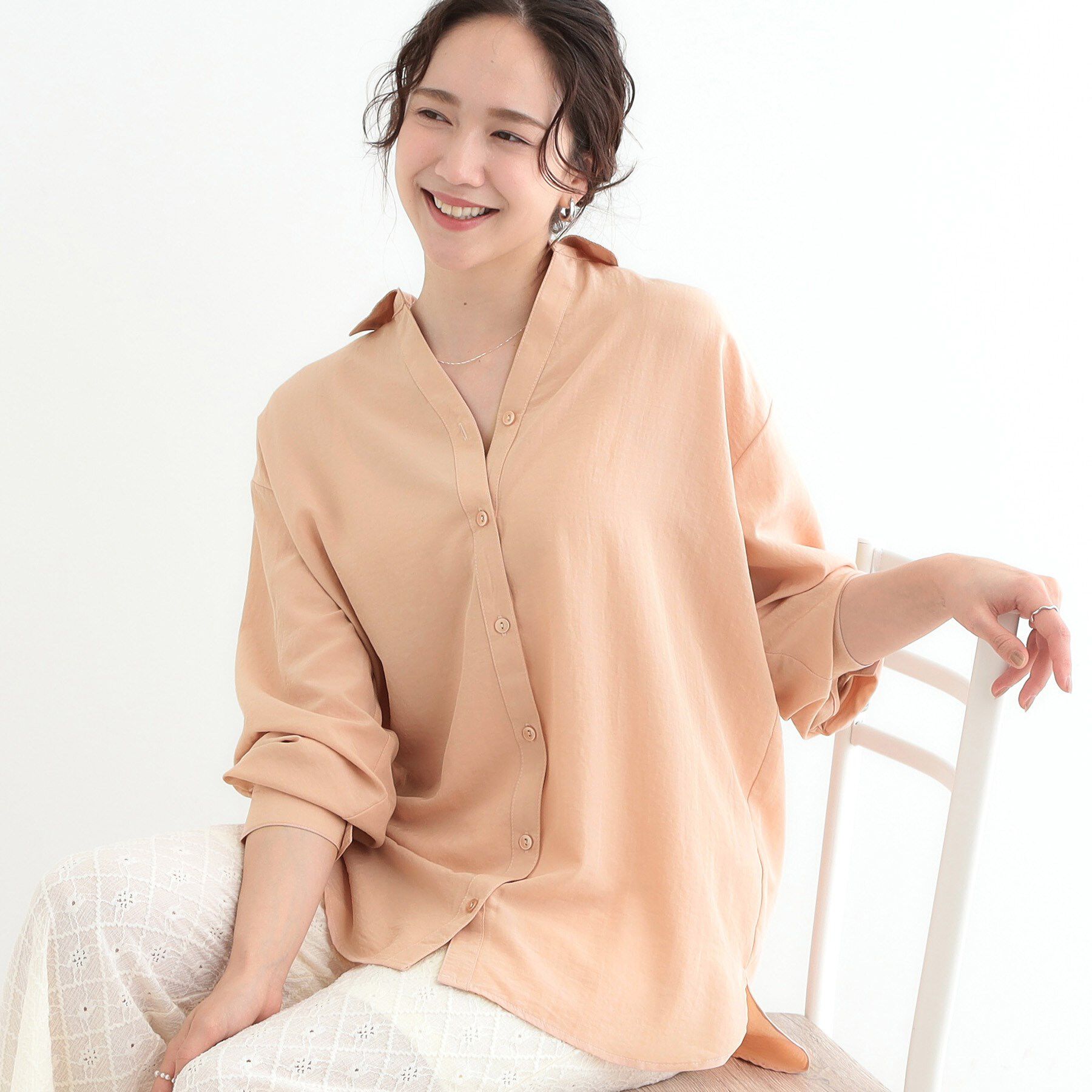 SHOO･LA･RUE「【S-LL】後ろ姿も抜かりなく バックレースアップシャツ」|シャツ・ブラウス|ピンク(071)