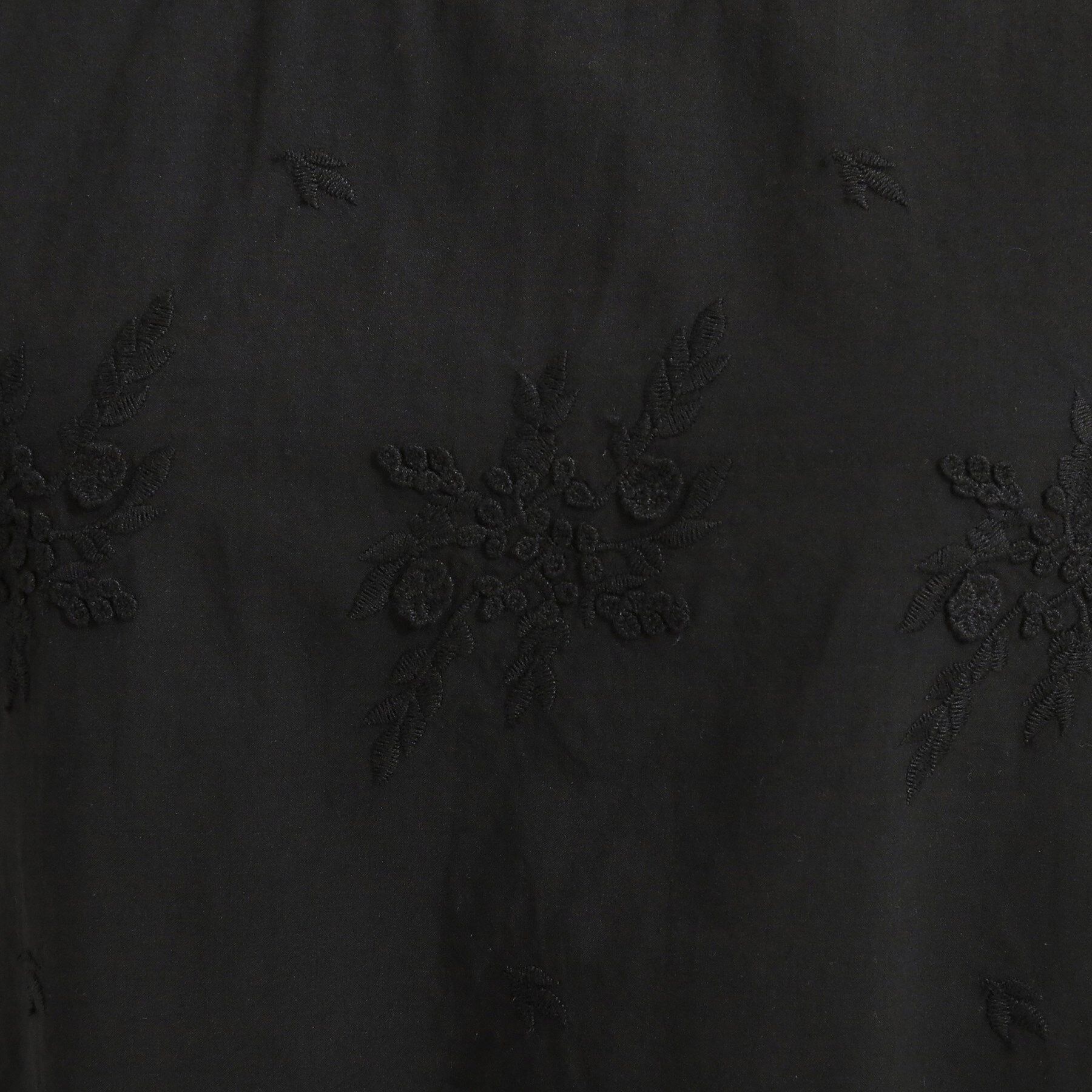 SHOO･LA･RUE「【洗える/S-LL】インせず着られる さらっと大人上品 刺繍トップス」|Tシャツ・カットソー|