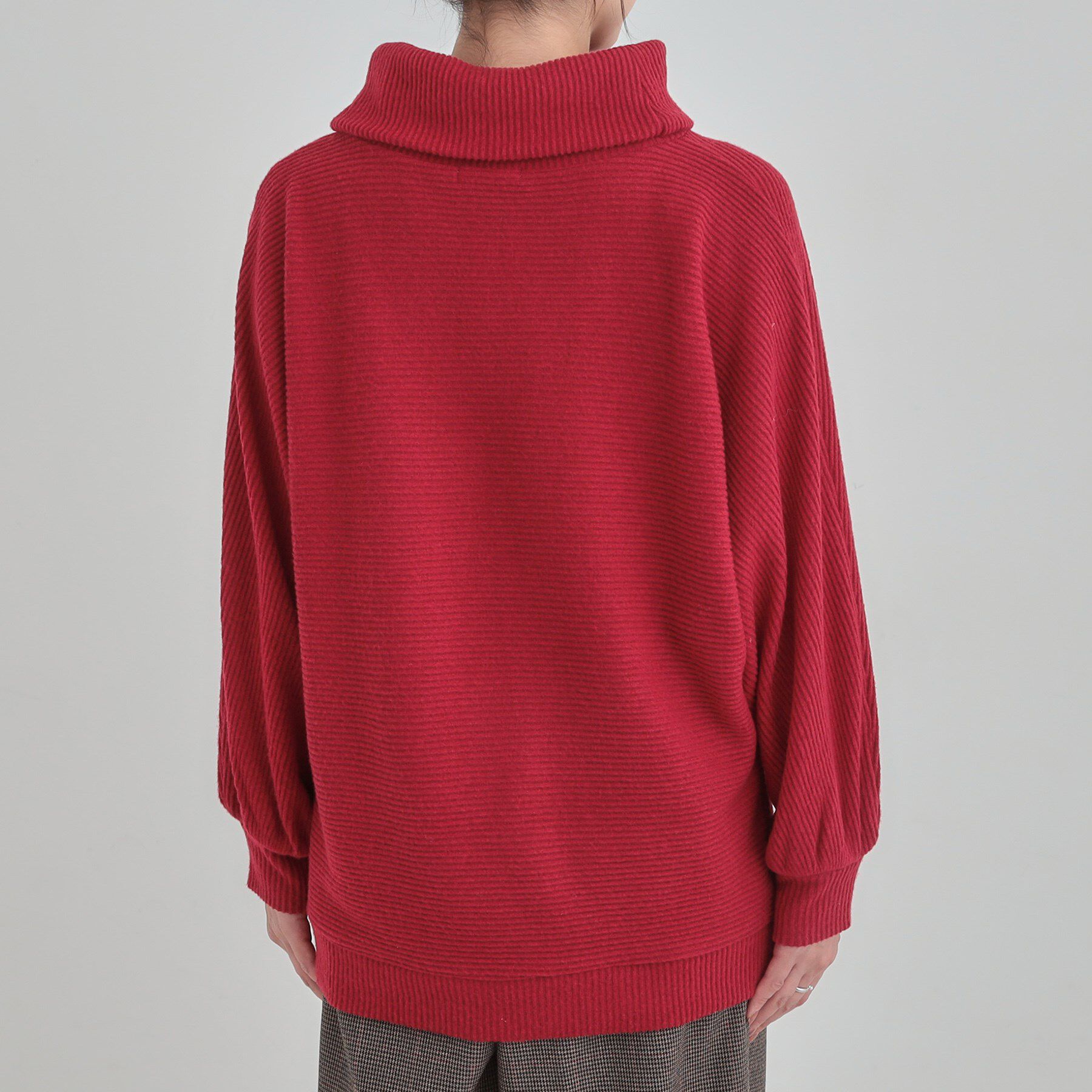 SHOO･LA･RUE「お顔周りをスッキリ見せるオフタートルリブドルマン」|Tシャツ・カットソー|