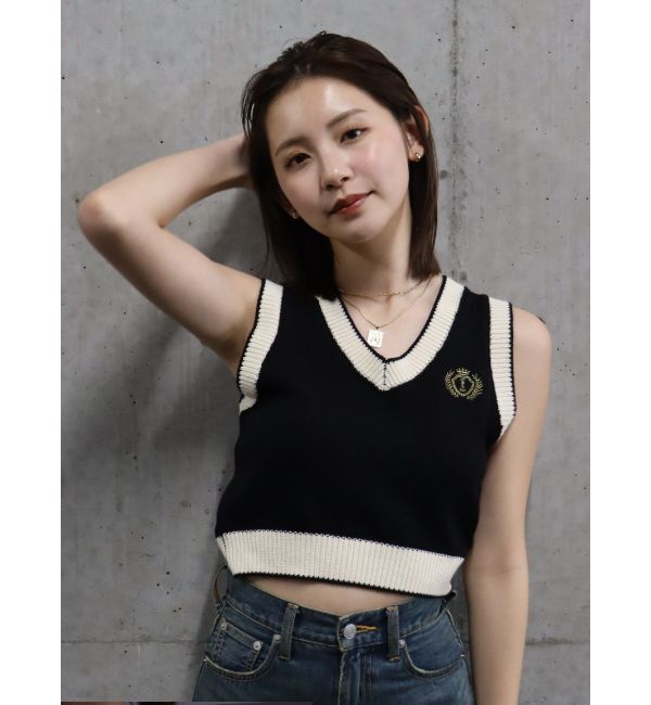 EVRIS「エンブレムクロップドニットベスト」|ベスト・ジレ|