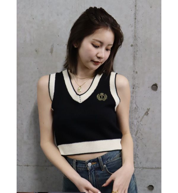 EVRIS「エンブレムクロップドニットベスト」|ベスト・ジレ|