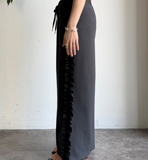  「【WEB限定】カットジョーゼットサイドフリルラインパンツ」|チノ|