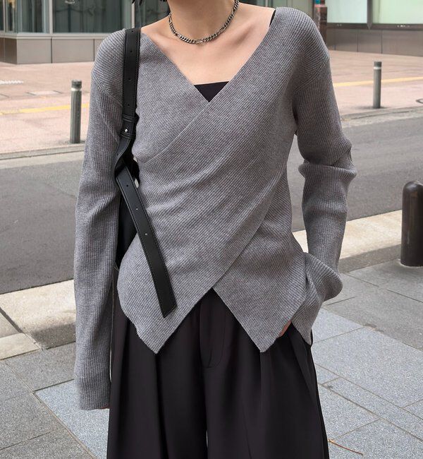  「【新色/ライトベージュ・グレー】クロスVネックニット」|ニット・セーター|