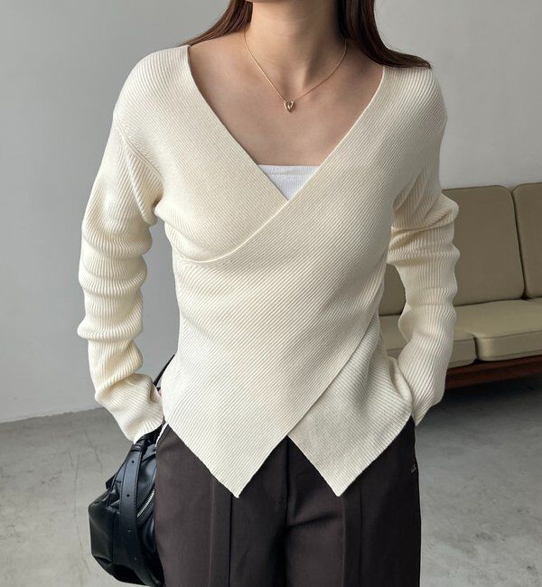  「【新色/ライトベージュ・グレー】クロスVネックニット」|ニット・セーター|