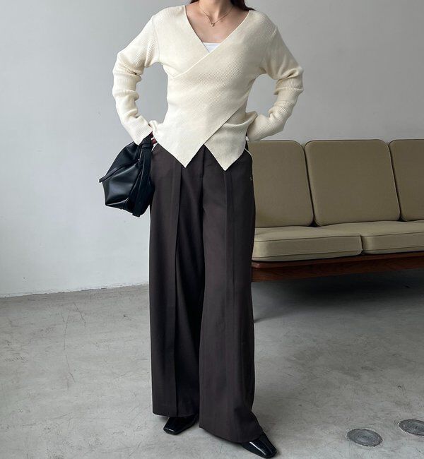  「【新色/ライトベージュ・グレー】クロスVネックニット」|ニット・セーター|