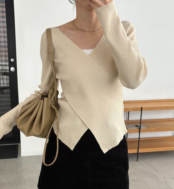  「【新色/ライトベージュ・グレー】クロスVネックニット」|ニット・セーター|