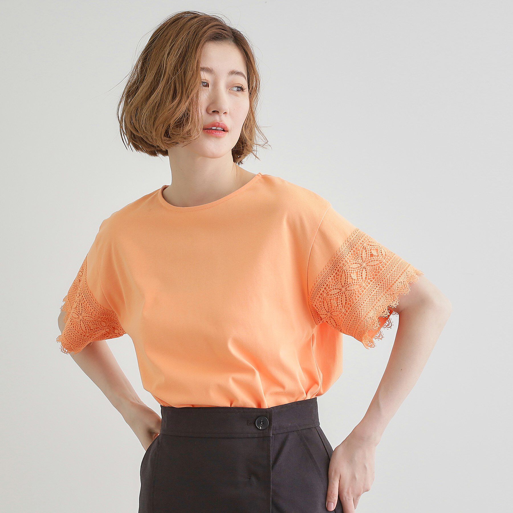 grove「【洗える/二の腕カバー】上品なレースで叶える、きちんと見えの夏Tシャツ」|Tシャツ・カットソー|オレンジ(065)