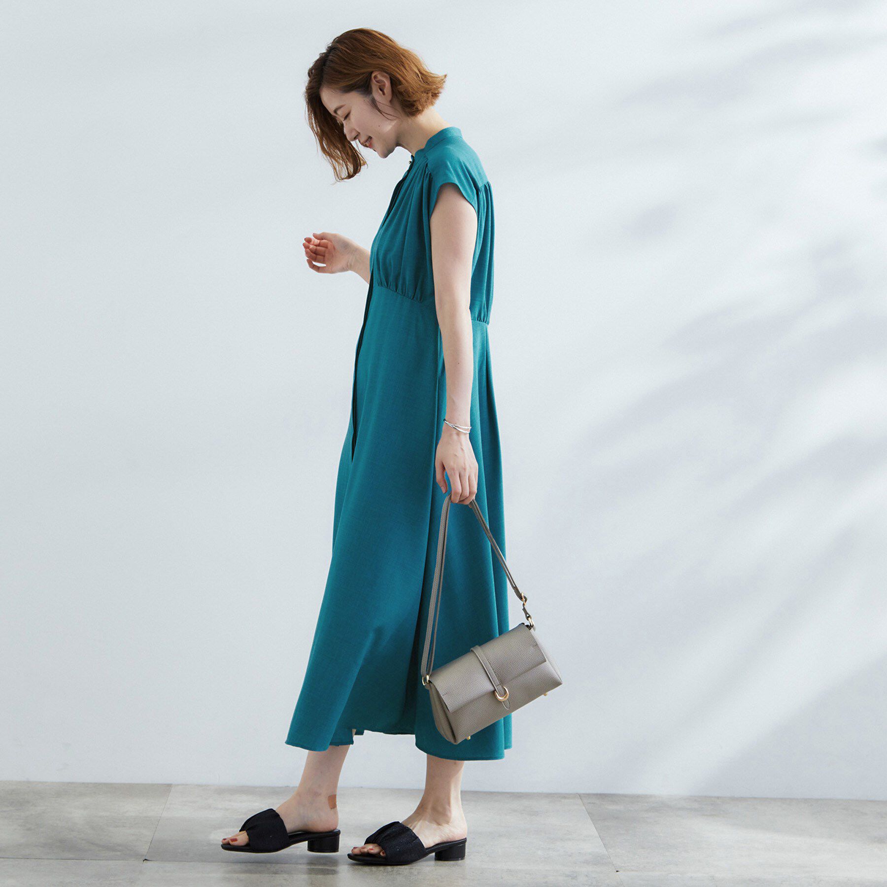 grove「ウエスト高見えでスタイルアップ　上品スタンドカラーシャツワンピース」|ワンピース|