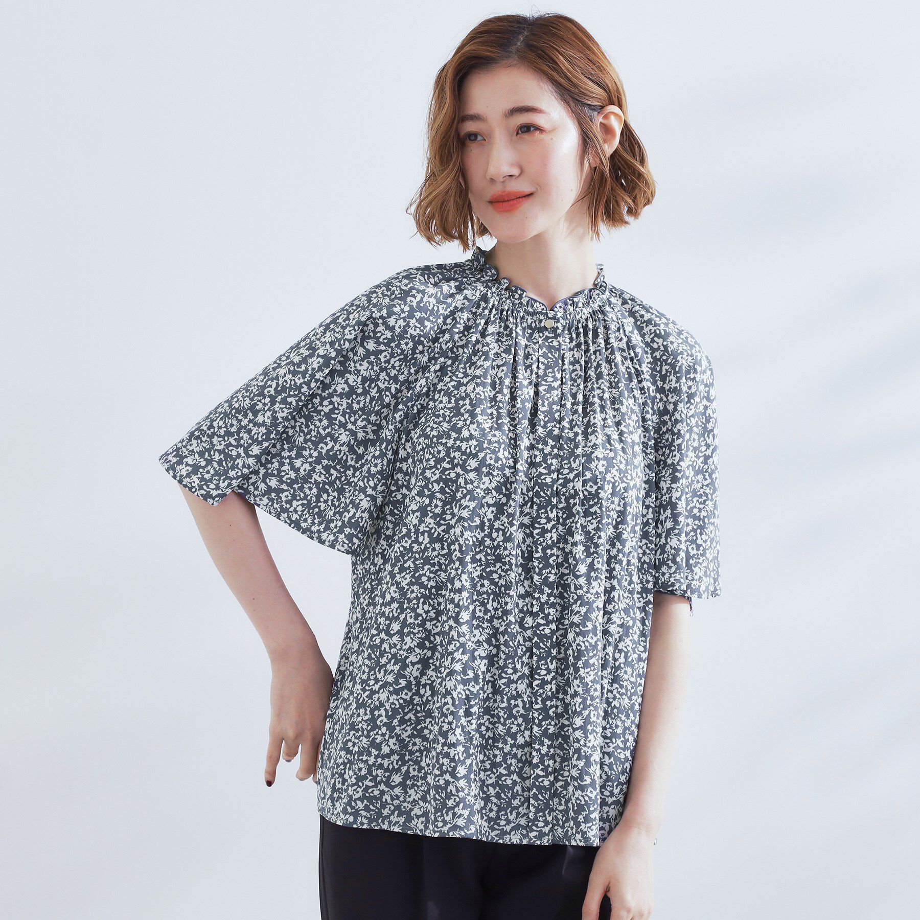 grove「【洗える/お仕事/二の腕カバー】ヴィンテージサテンブラウス」|シャツ・ブラウス|ネイビー(194)