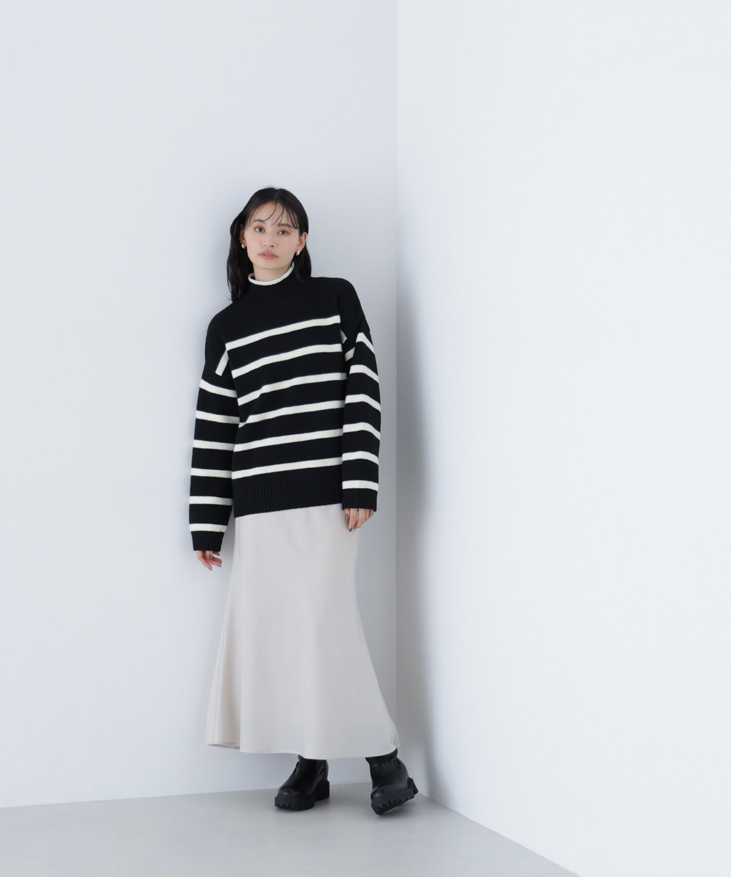  「バックボタンタートルニット」|ニット・セーター|