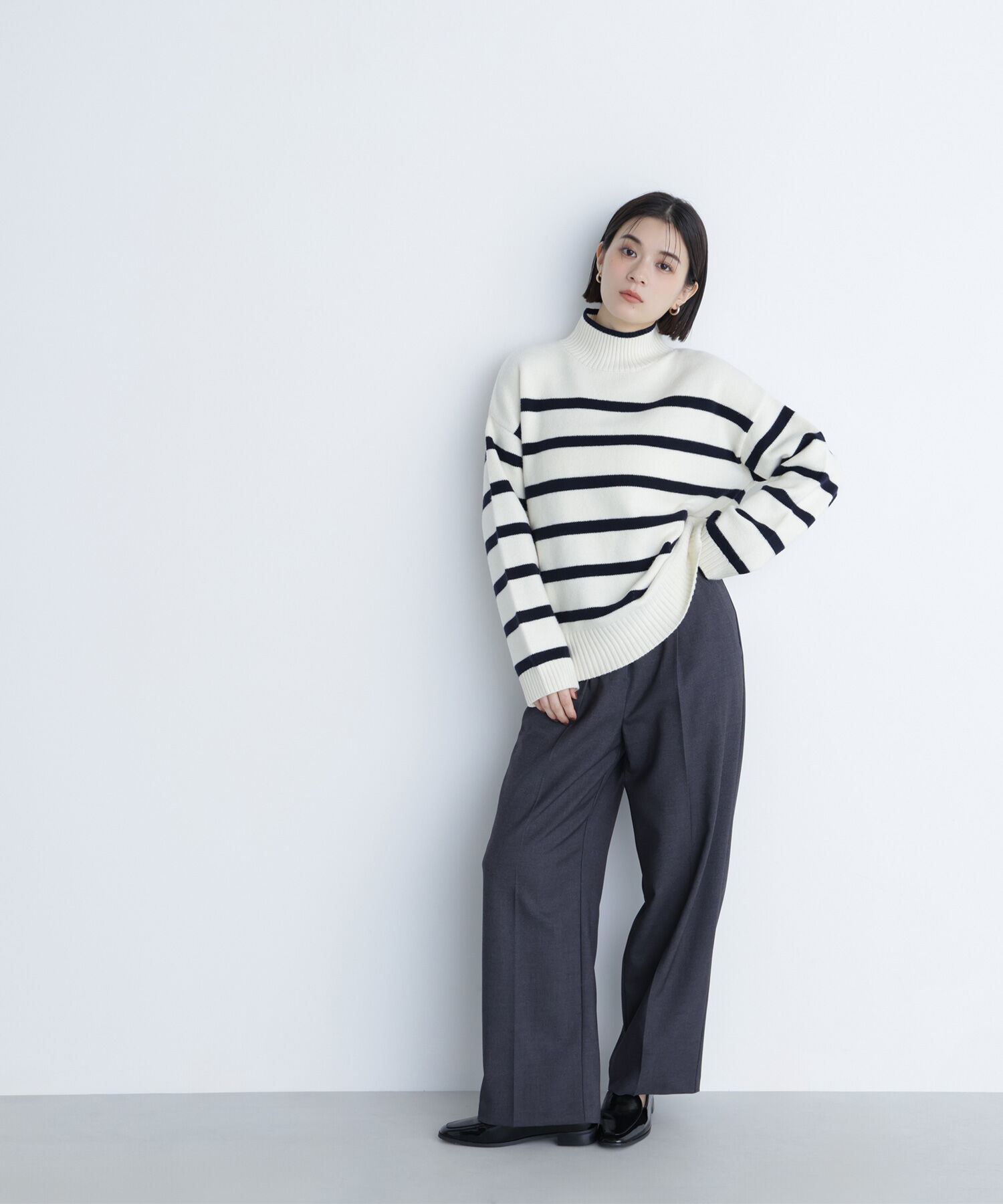  「バックボタンタートルニット」|ニット・セーター|