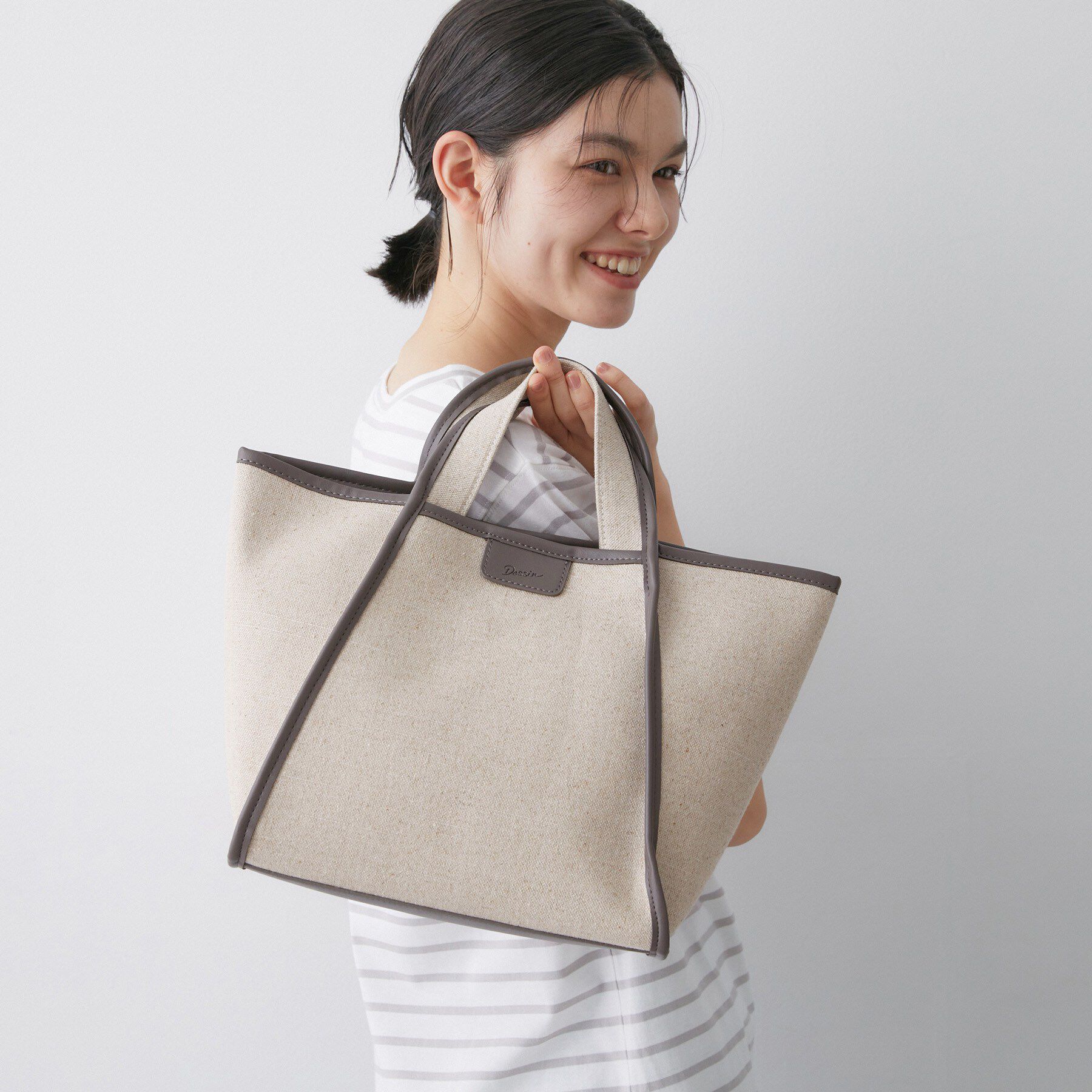 Dessin「【軽量】コットンリネンパイピングバッグ」|トートバッグ|チャコールグレー(5