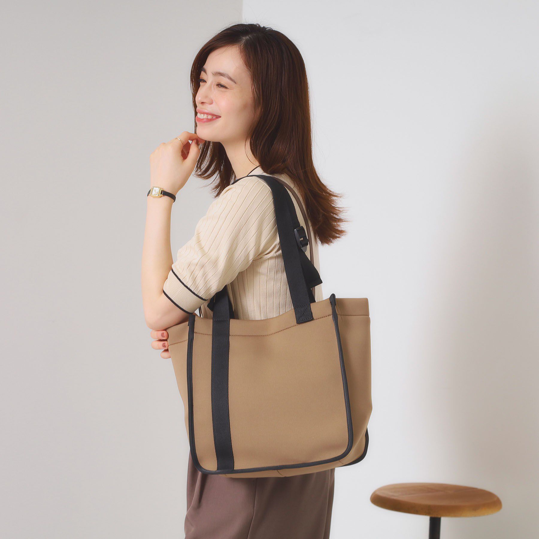 ITS&rsquo;DEMO「【A4対応】ネオプレーンサイドホックトート」|トートバッグ|