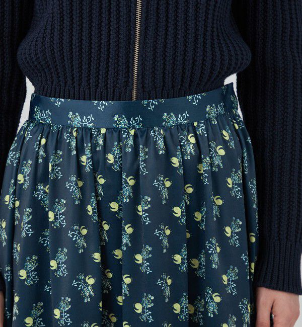 SOULEIADO「ポリエステルサテンプリント ティアードマキシスカート」|フレア|