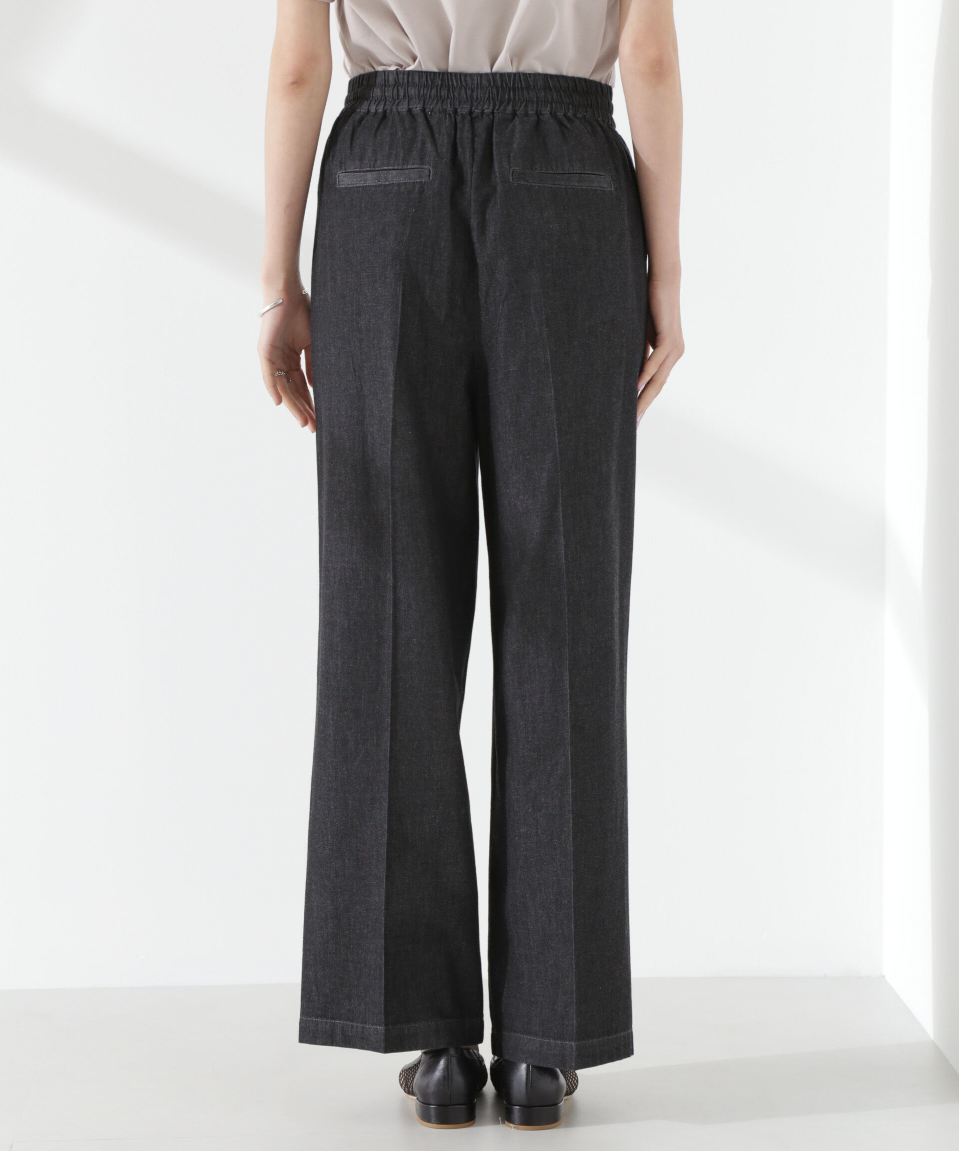 nano･universe「ライトデニムドロストセンタープレスパンツ(セットアップ可)」|チノ|