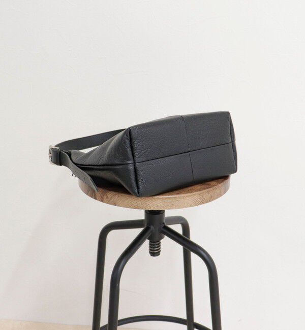 fredy emue「【BEAURE/ビュレ】バックルアジャストワンハンドルバッグ」|ショルダー・メッセンジャー|