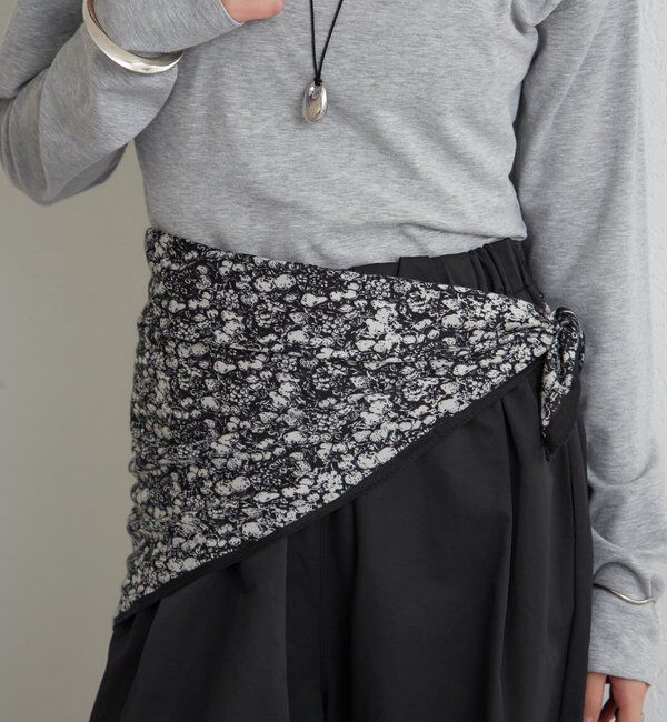  「モノクロフラワー スカーフ」|バンダナ・スカーフ|