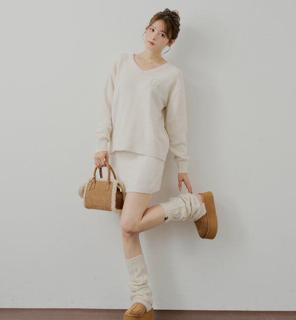  「【セットアップ対応】胸ロゴVネックルーズニット」|ニット・セーター|