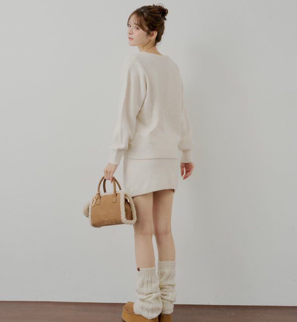  「【セットアップ対応】胸ロゴVネックルーズニット」|ニット・セーター|