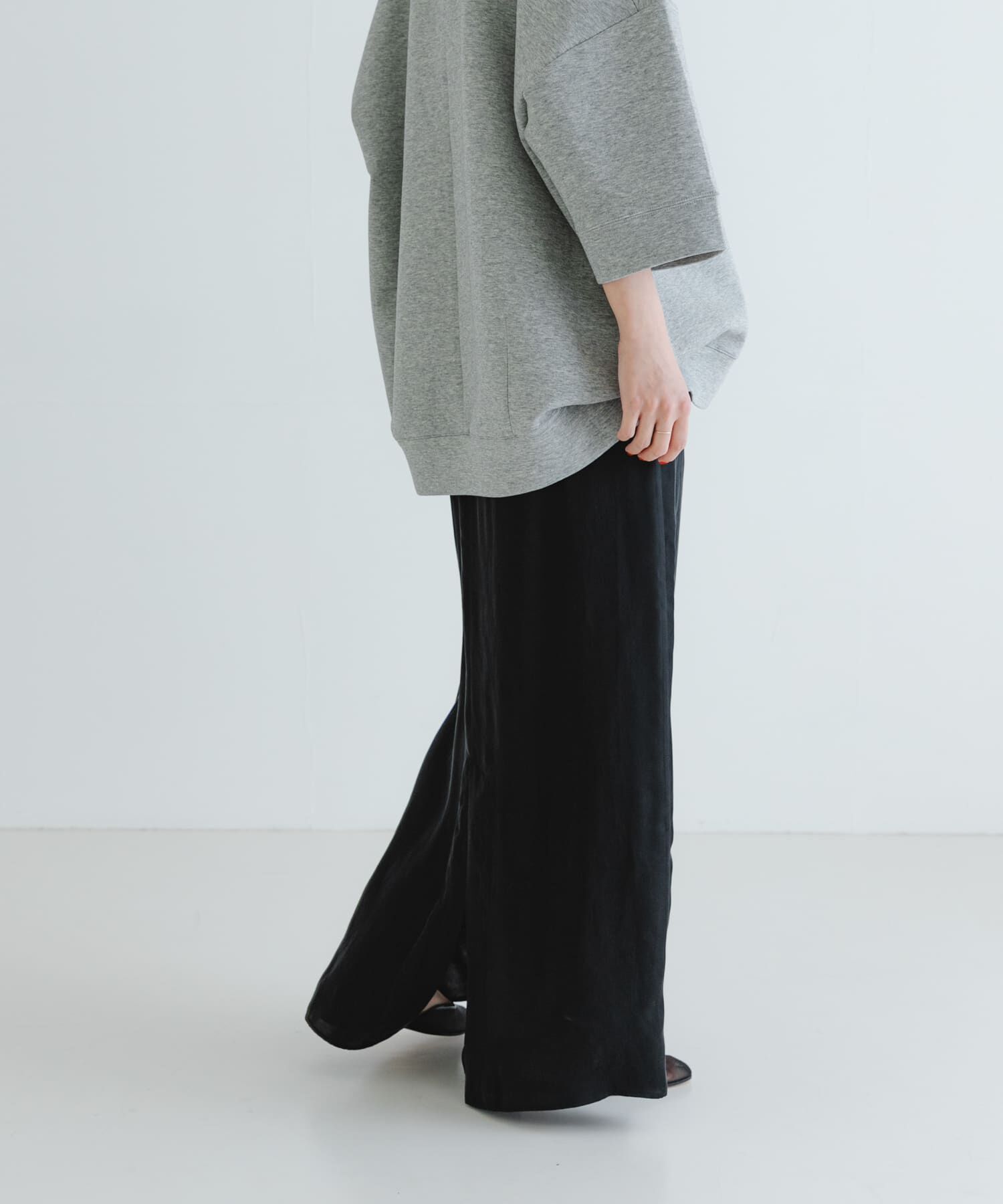 URBAN RESEARCH「『2サイズ展開』キュプラサテンストレートスカート」|スカート|