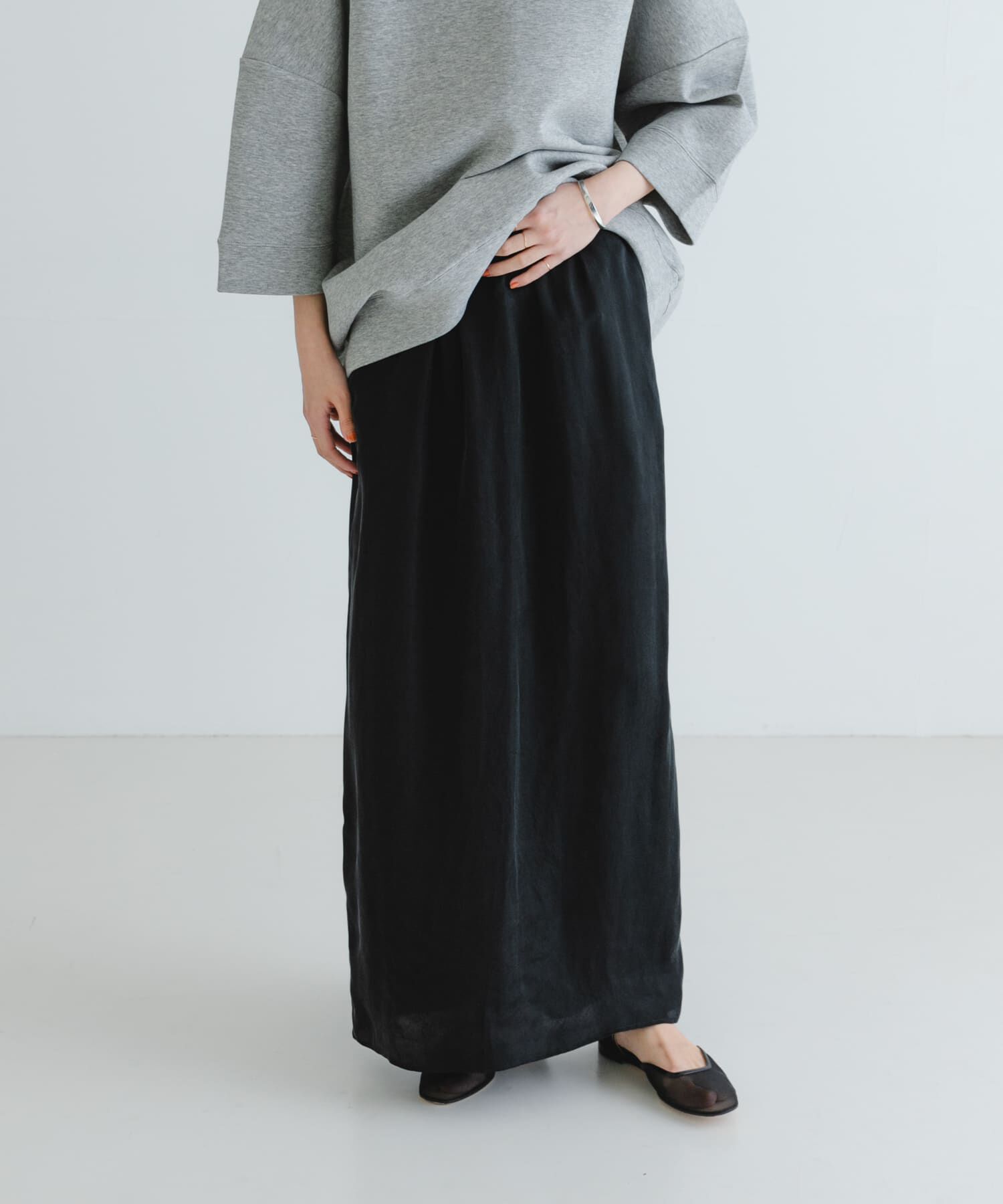 URBAN RESEARCH「『2サイズ展開』キュプラサテンストレートスカート」|スカート|