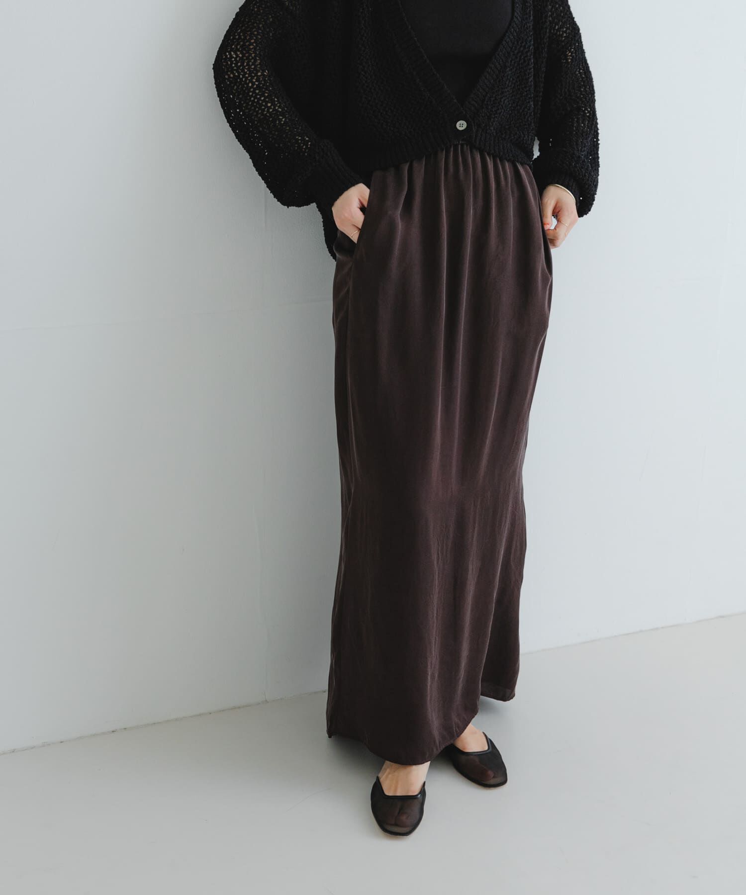 URBAN RESEARCH「『2サイズ展開』キュプラサテンストレートスカート」|スカート|