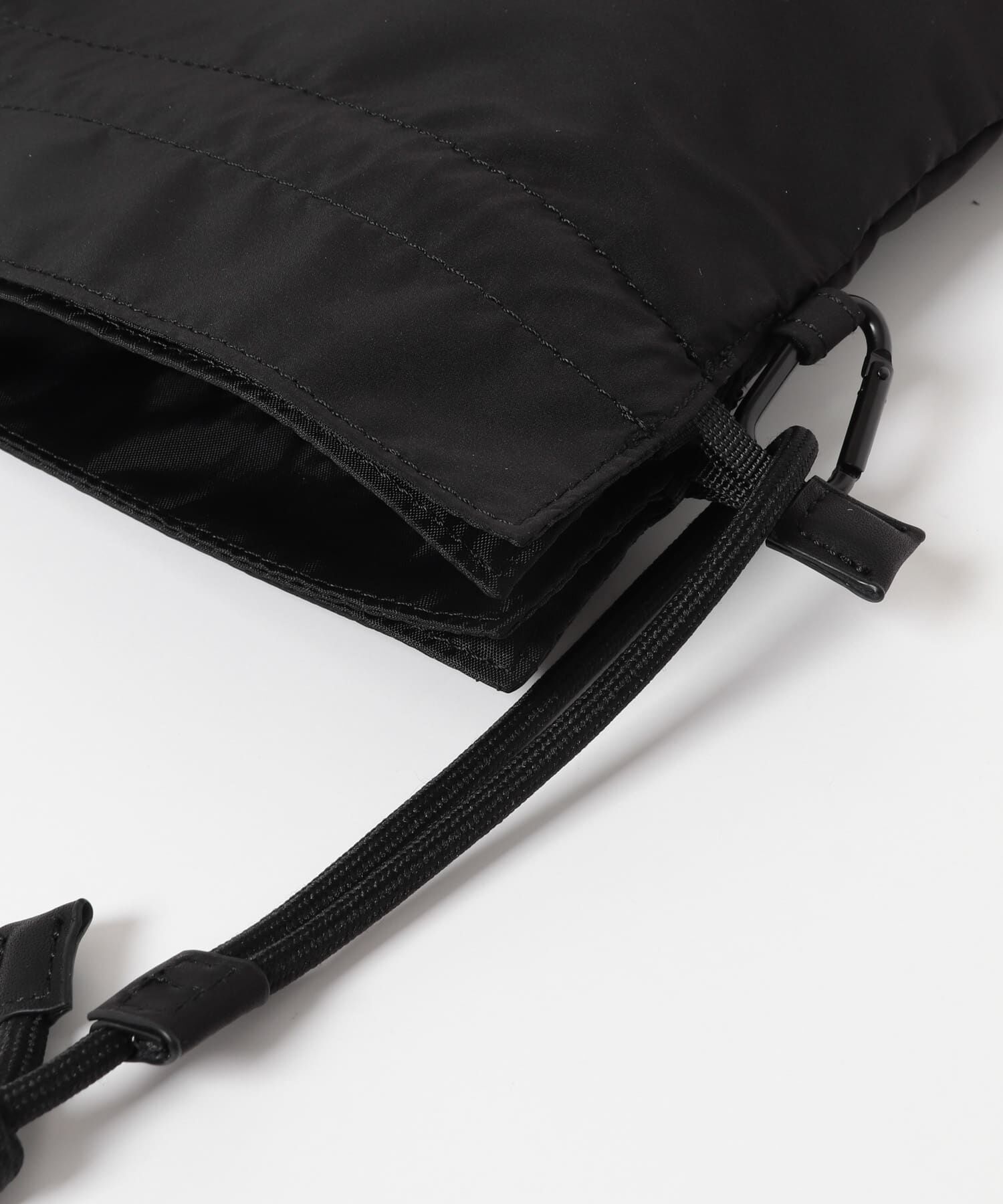 URBAN RESEARCH DOORS「MULTI POCKET DRAWSTRING M」|ショルダー・メッセンジャー|