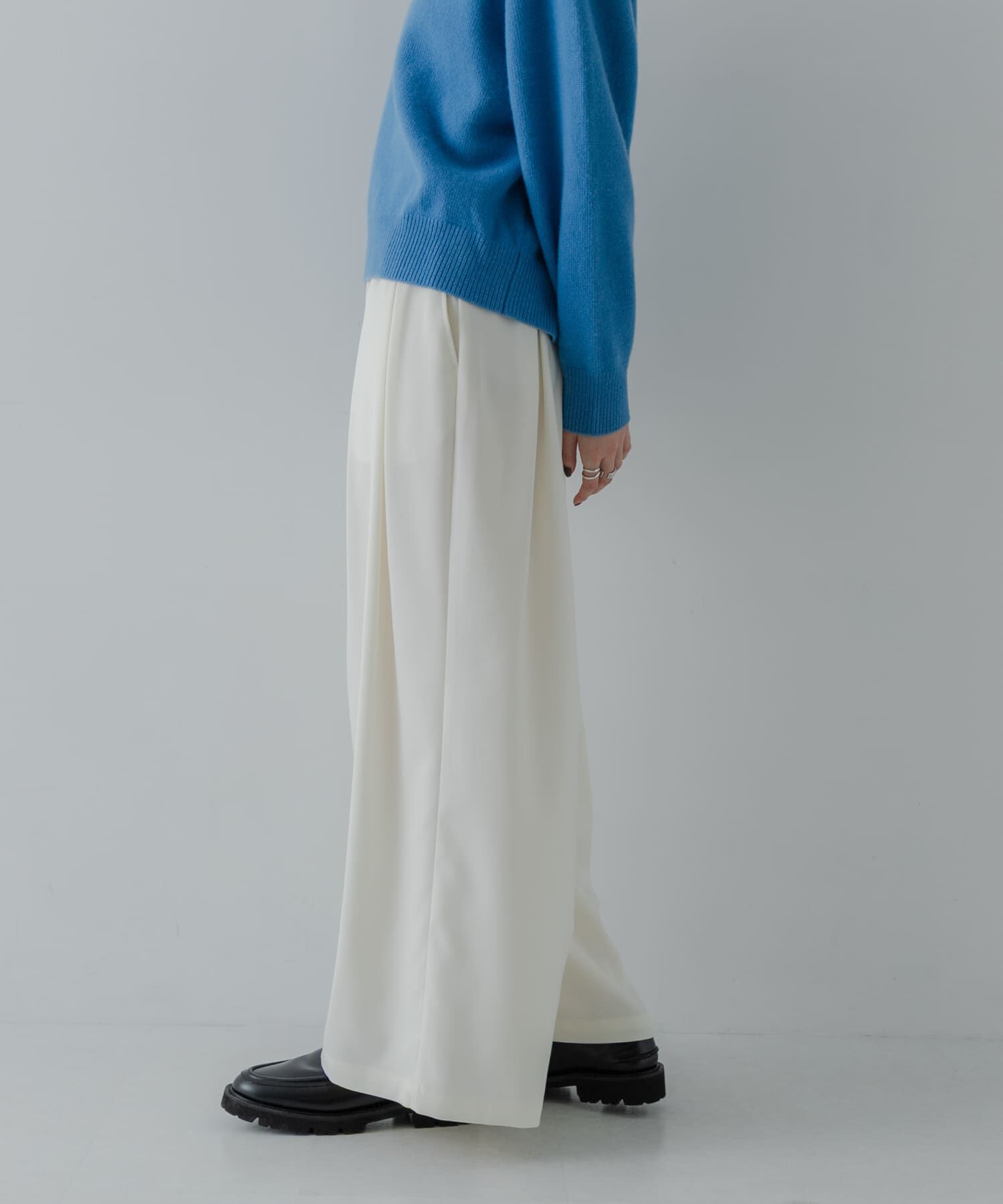 URBAN RESEARCH「ストレッチタックギャザーワイドパンツ」|その他|