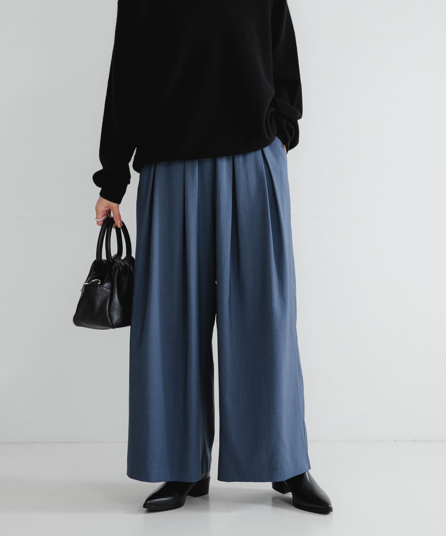 URBAN RESEARCH「ストレッチタックギャザーワイドパンツ」|その他|ブルー