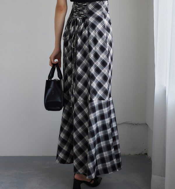  「WEB限定／【マイナス5キロ見え】後ろレースアップマーメイドスカート」|スカート|