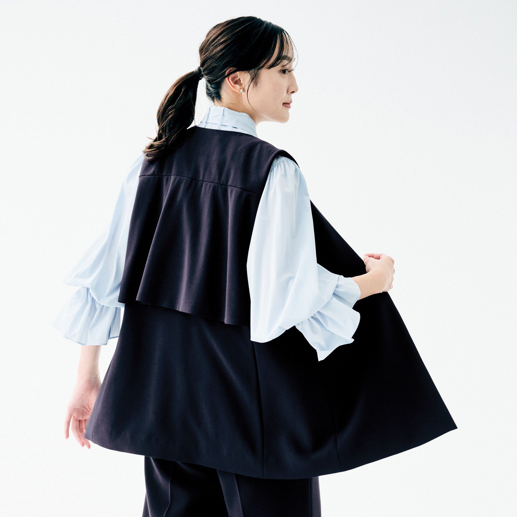 UNTITLED「【洗える/ストレッチ性/セットアップ可】バックラッフルジレ」|ベスト・ジレ|