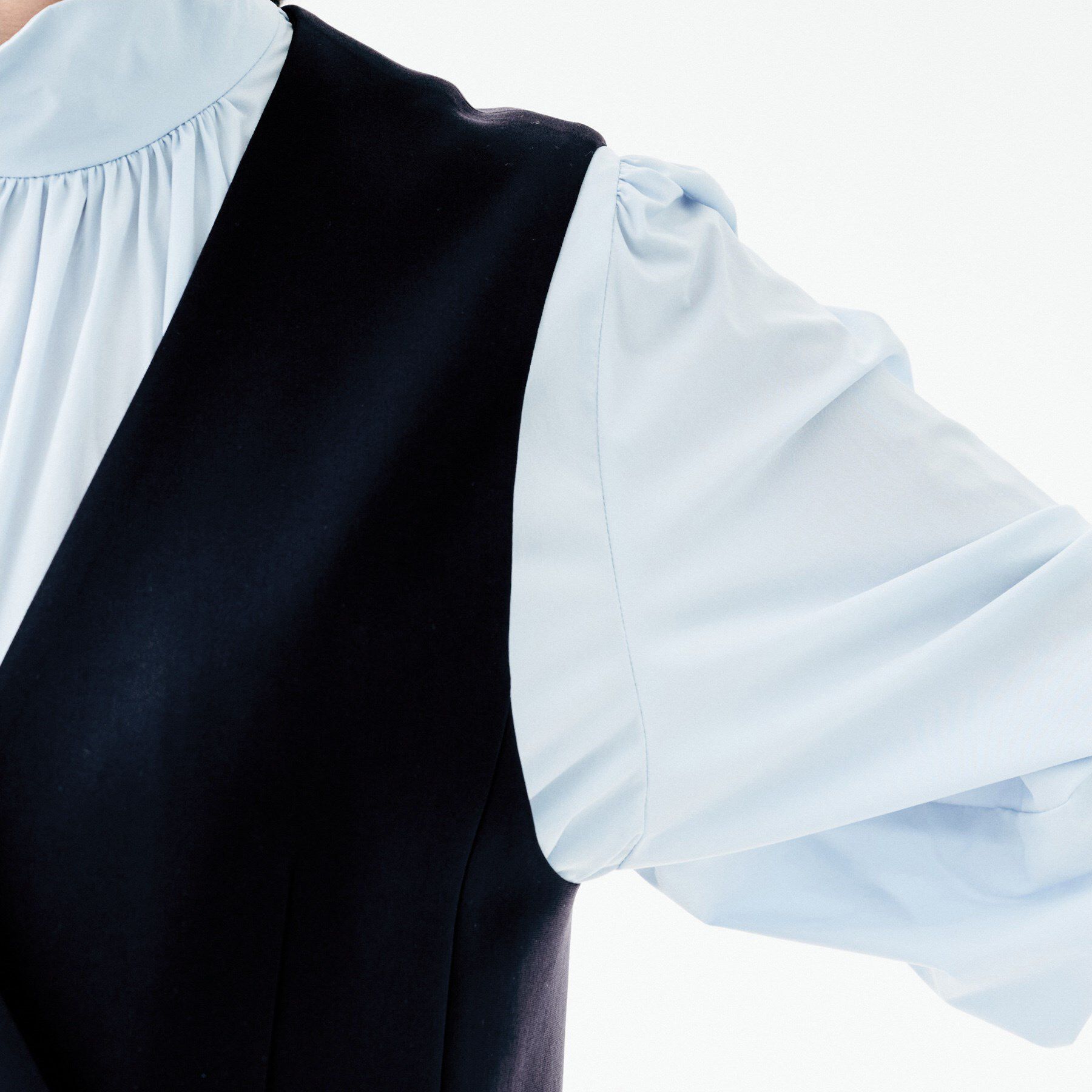 UNTITLED「【洗える/ストレッチ性/セットアップ可】バックラッフルジレ」|ベスト・ジレ|