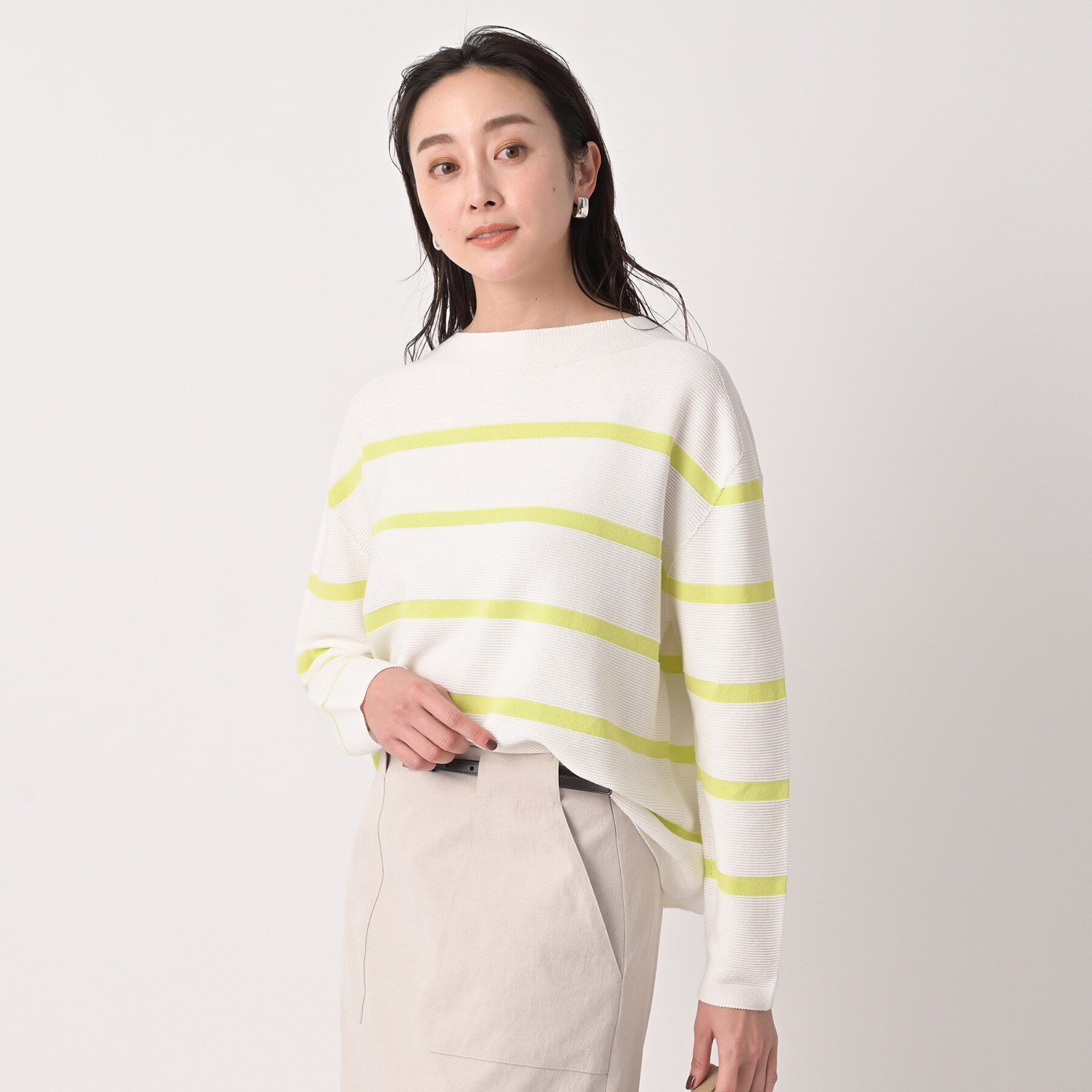 UNTITLED「【ゆったり/洗える】クロップドニットプルオーバー」|ニット・セーター|