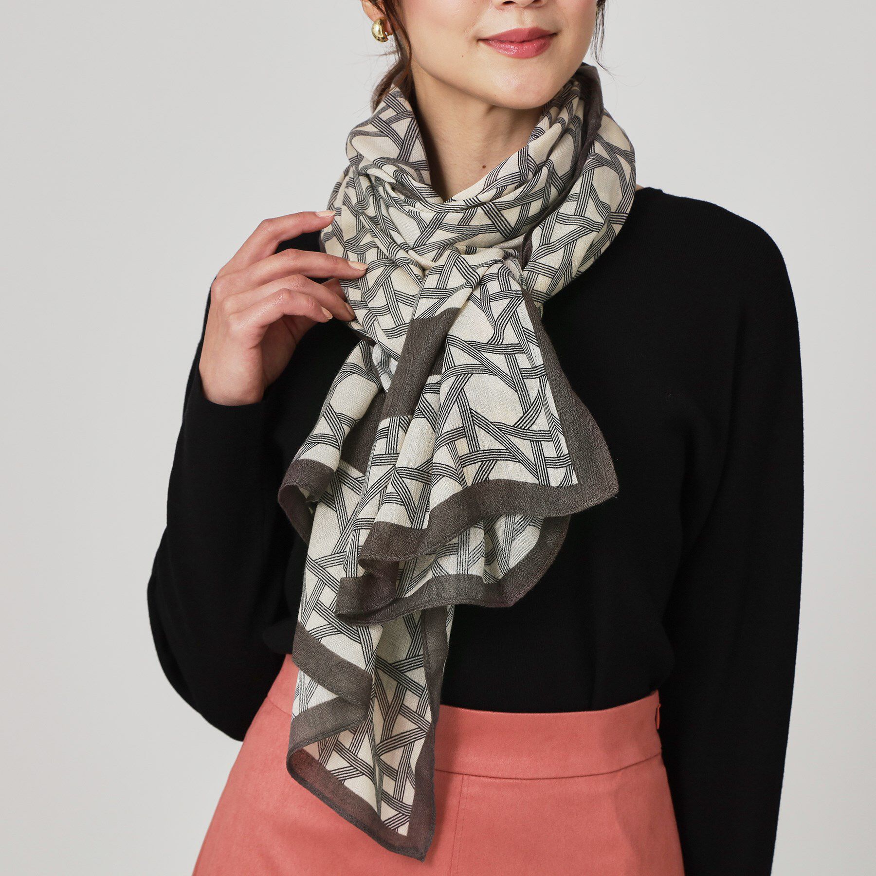 COUP DE CHANCE「大人モードのモノトーンストール／ジオメトリック柄／ロングストール」|ストール|