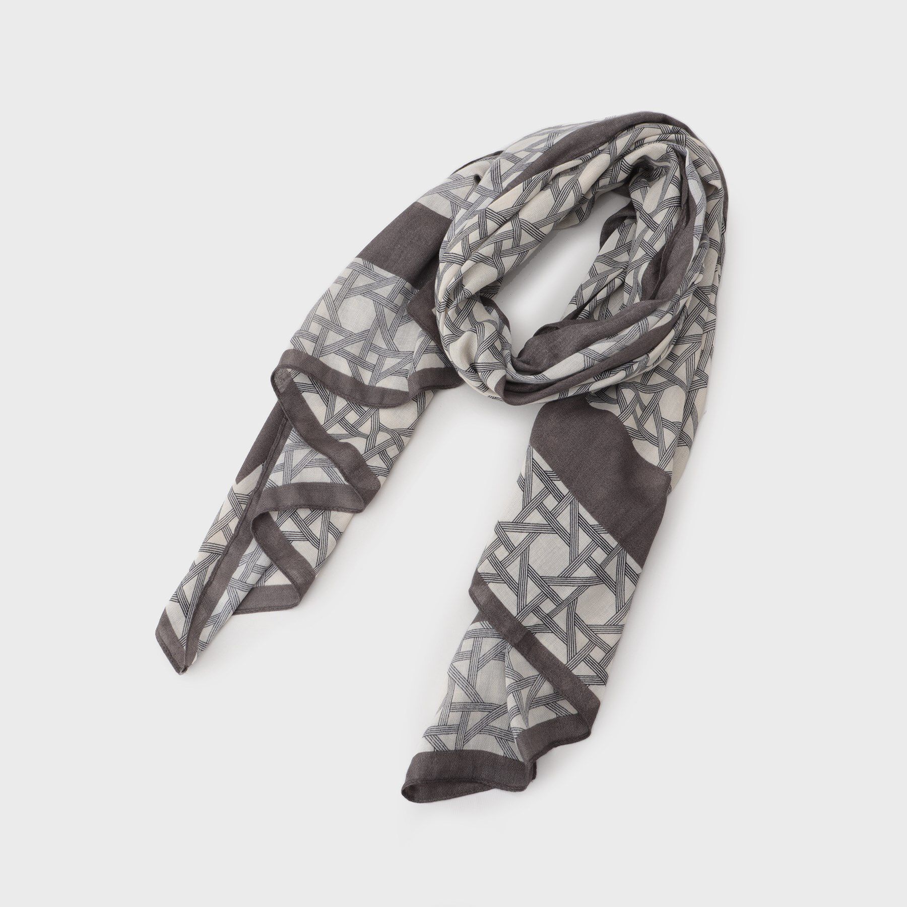 COUP DE CHANCE「大人モードのモノトーンストール／ジオメトリック柄／ロングストール」|ストール|グレージュ(350)