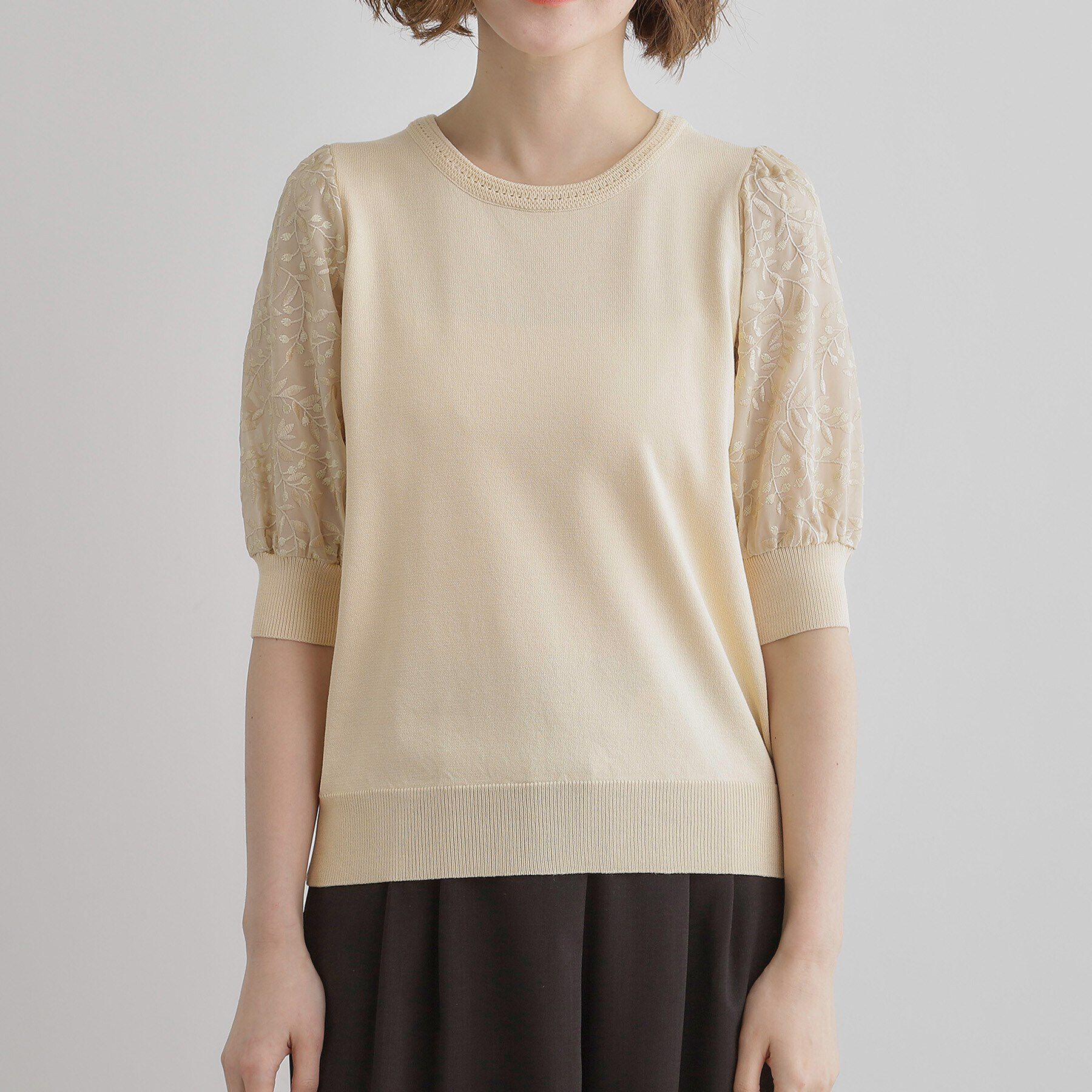 grove「ほんのり透ける抜け感がポイント！袖刺繍5分袖プルオーバー」|ニット・セーター|