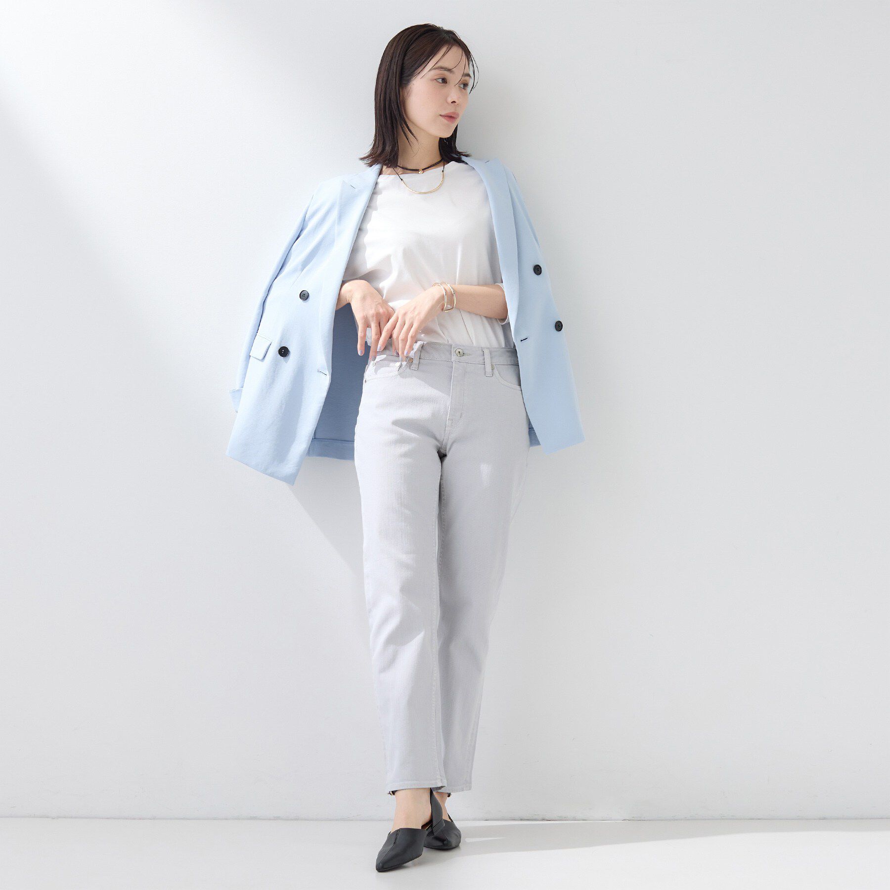 INDIVI「【春の新色登場！褒められデニム】スリムストレート デニムパンツ」|デニム|