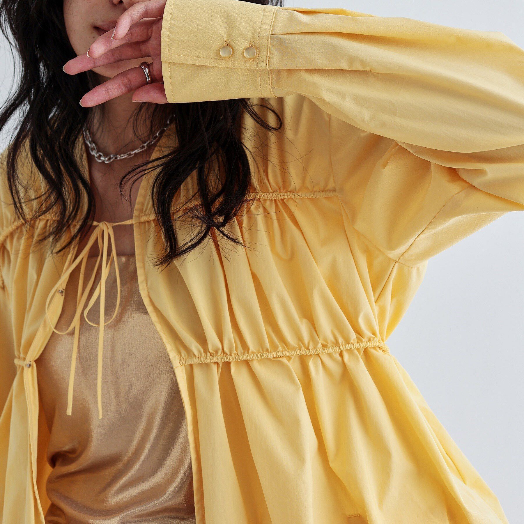 GALLEST「シャーリングギャザーブラウス【フロントボタン/前開き】」|シャツ・ブラウス|イエロー(031)