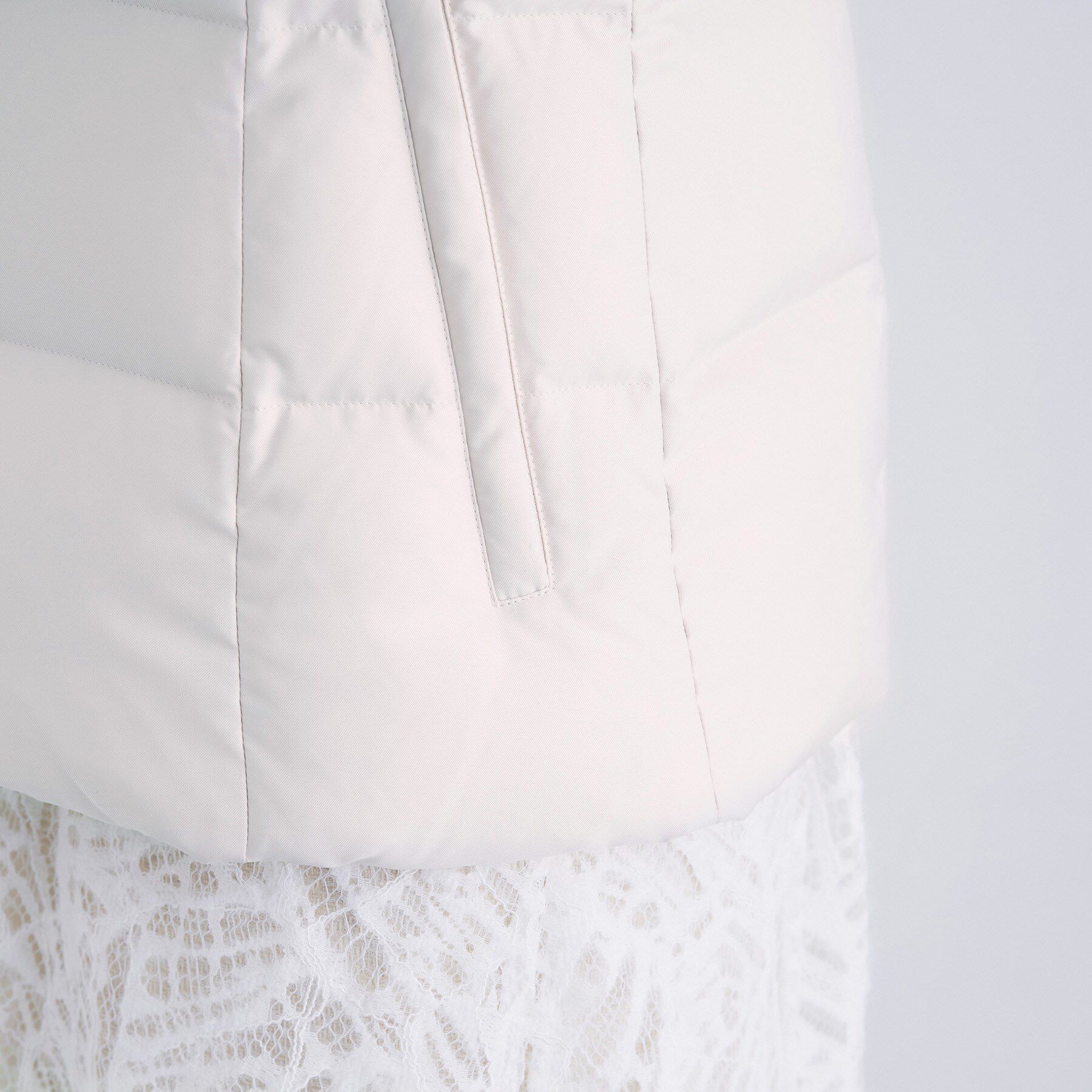 INDIVI「【名品／撥水／抗菌防臭】ショート丈リサイクルダウンコート」|ダウン|