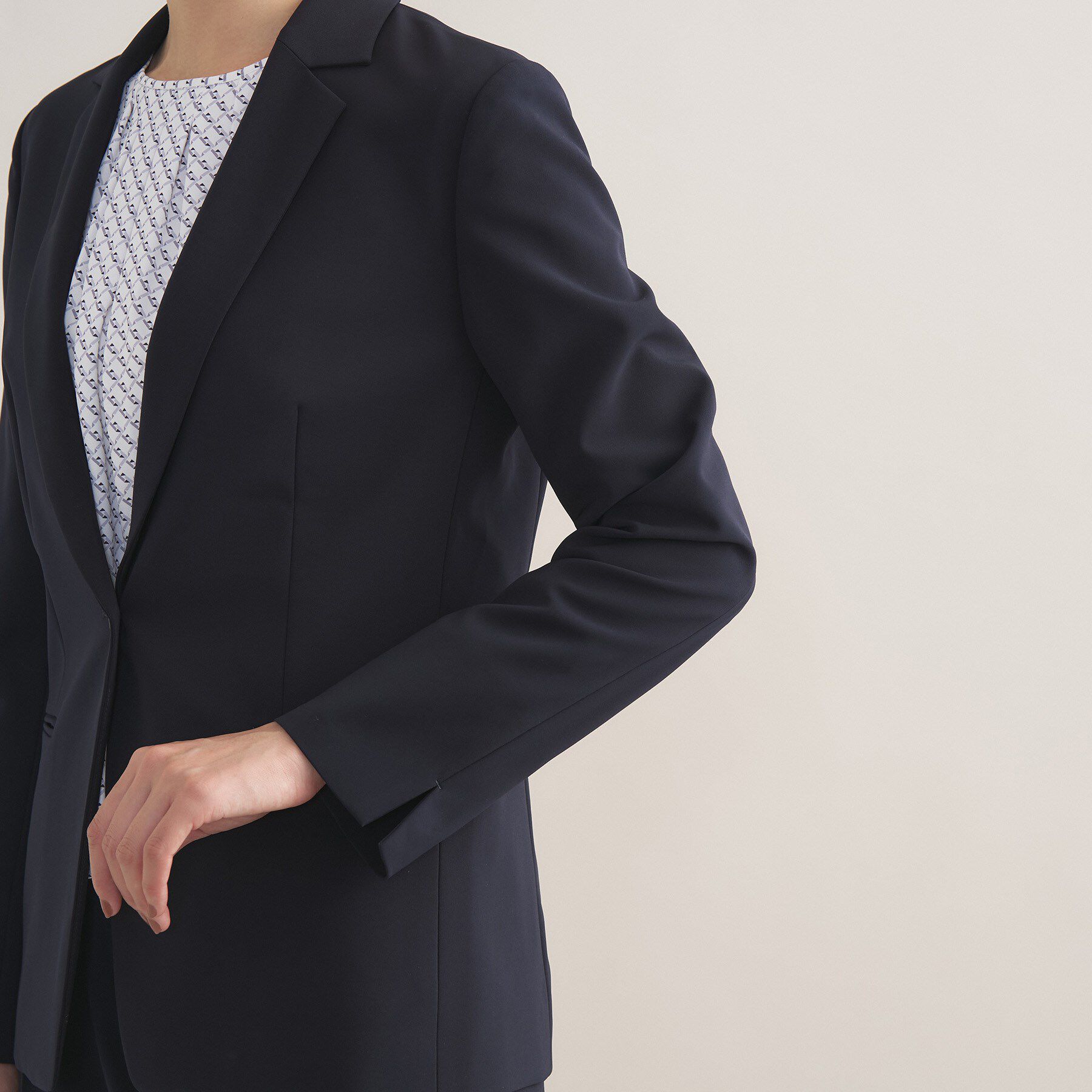 INDIVI「【通勤スーツ／洗える】ストレッチテーラードカラージャケット」|スーツ|