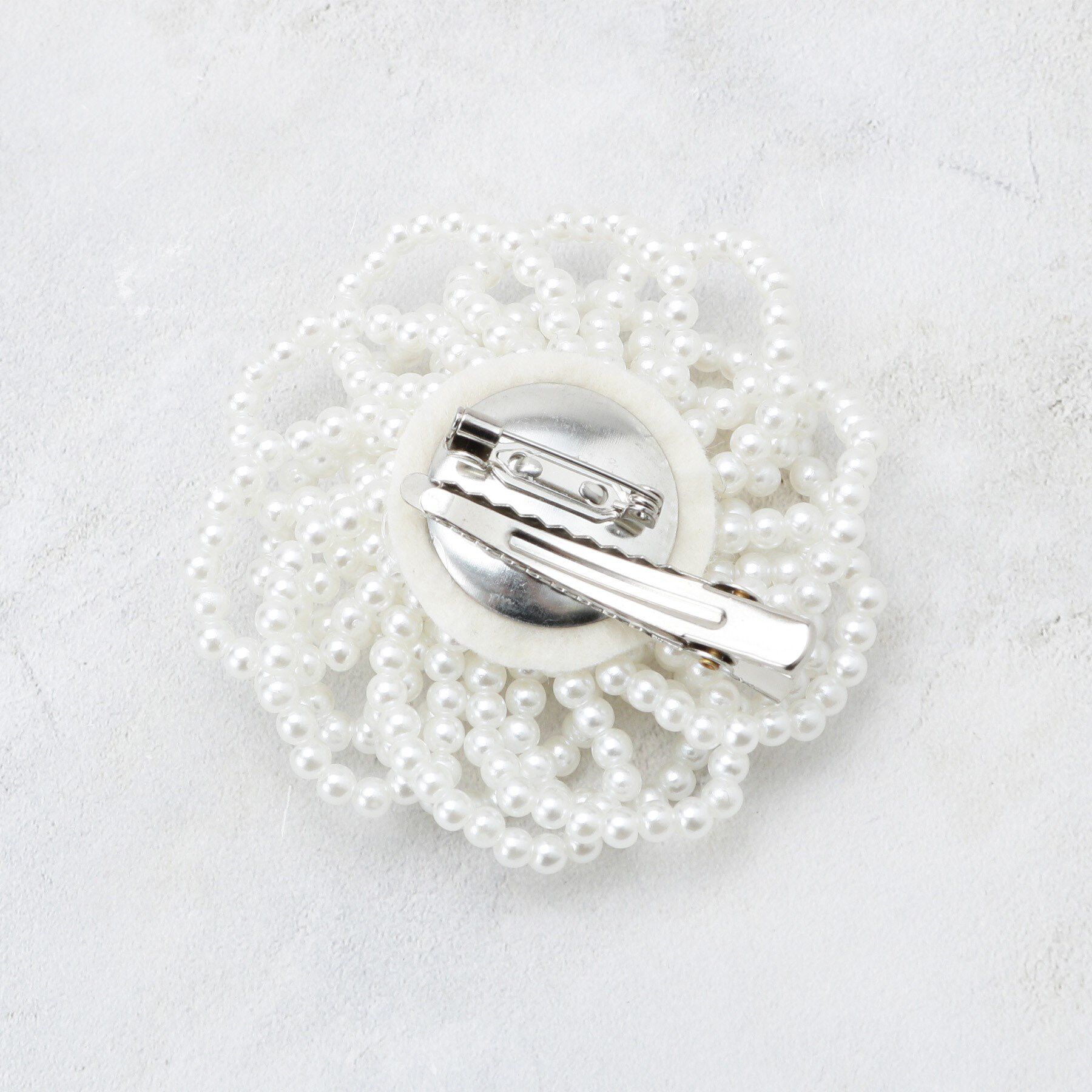 OPAQUE.CLIP「フェイクパールフラワーコサージュ」|ブローチ・コサージュ|