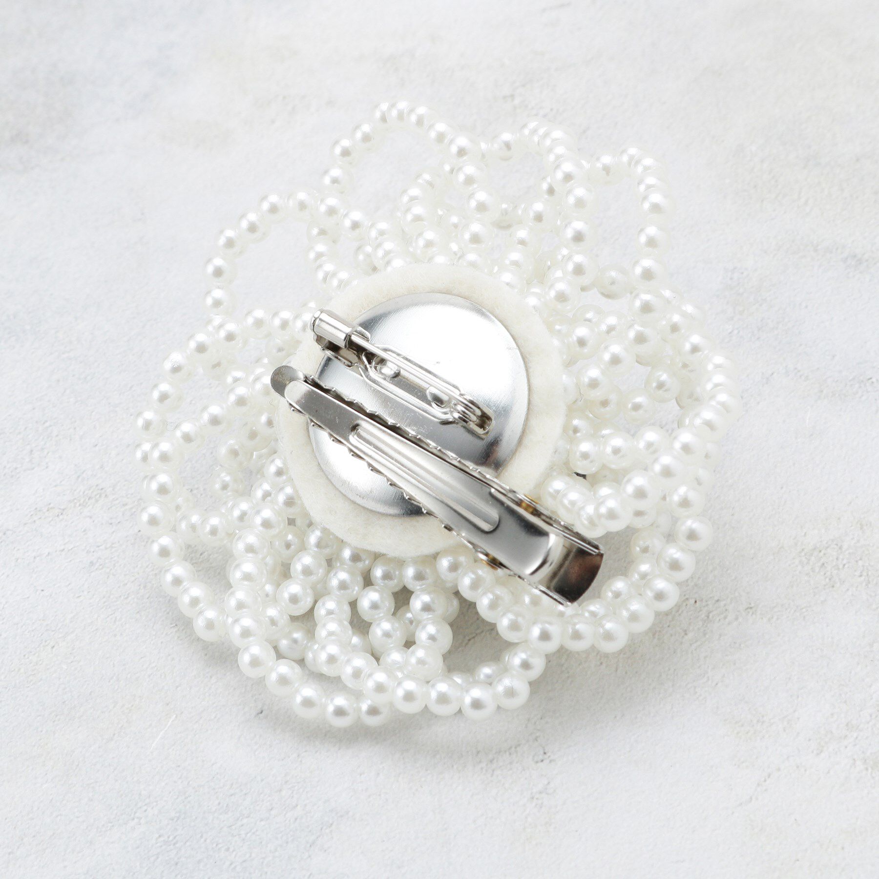 OPAQUE.CLIP「フェイクパールフラワーコサージュ」|ブローチ・コサージュ|