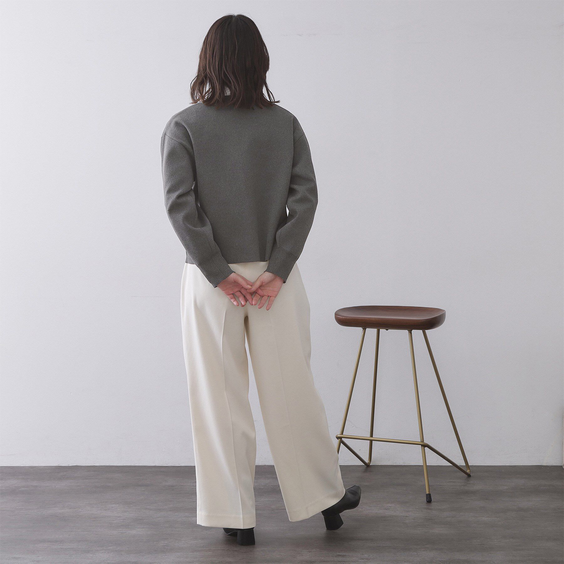 OPAQUE.CLIP「ゴールドビックボタンVネックニットカーディガン【洗濯機OK】」|カーディガン|