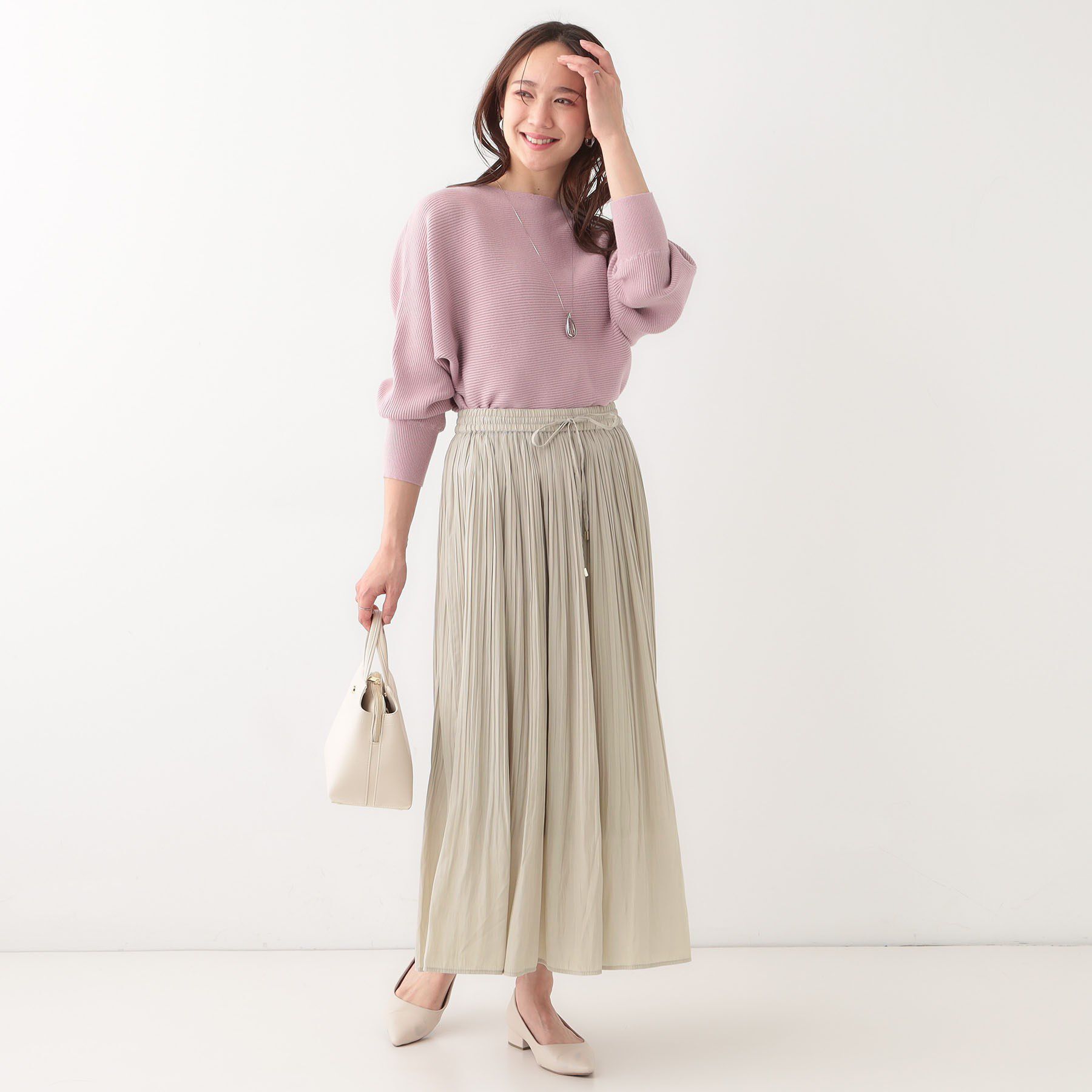 SHOO･LA･RUE「【高レビュー】広がり過ぎずすっきりと サテンプリーツスカート」|スカート|