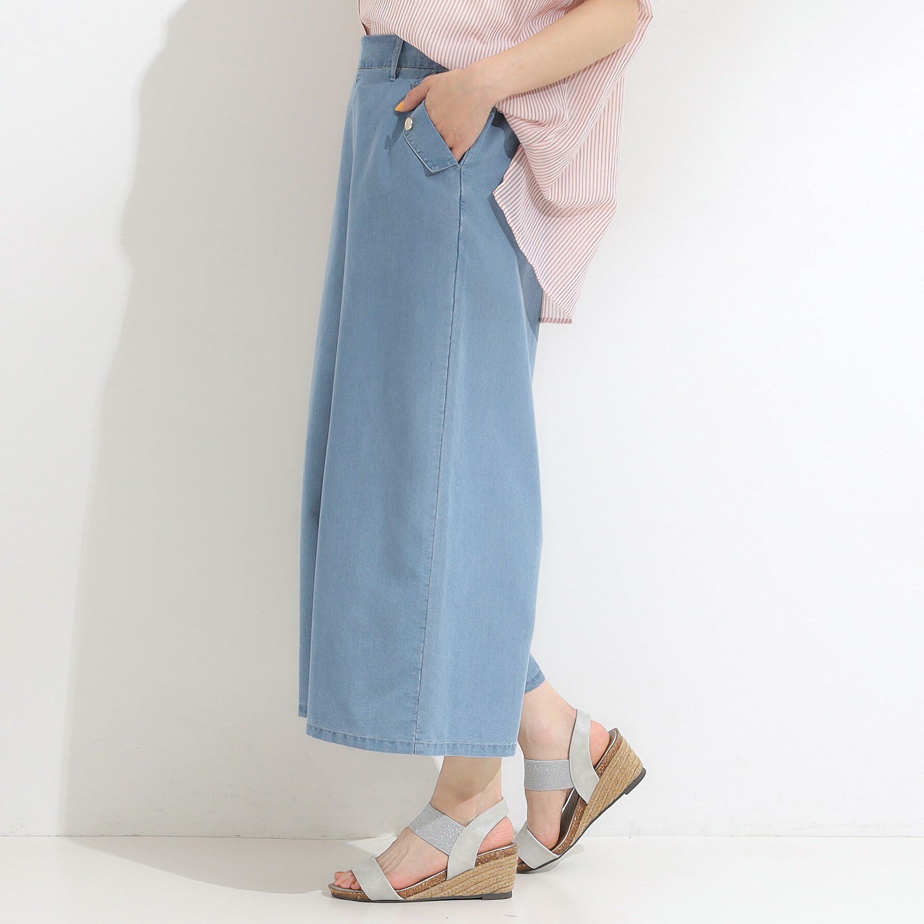 SHOO･LA･RUE「【洗える/S-LL/ひんやり】金ボタンがアクセント　大人のデニムガウチョパンツ」|デニム|