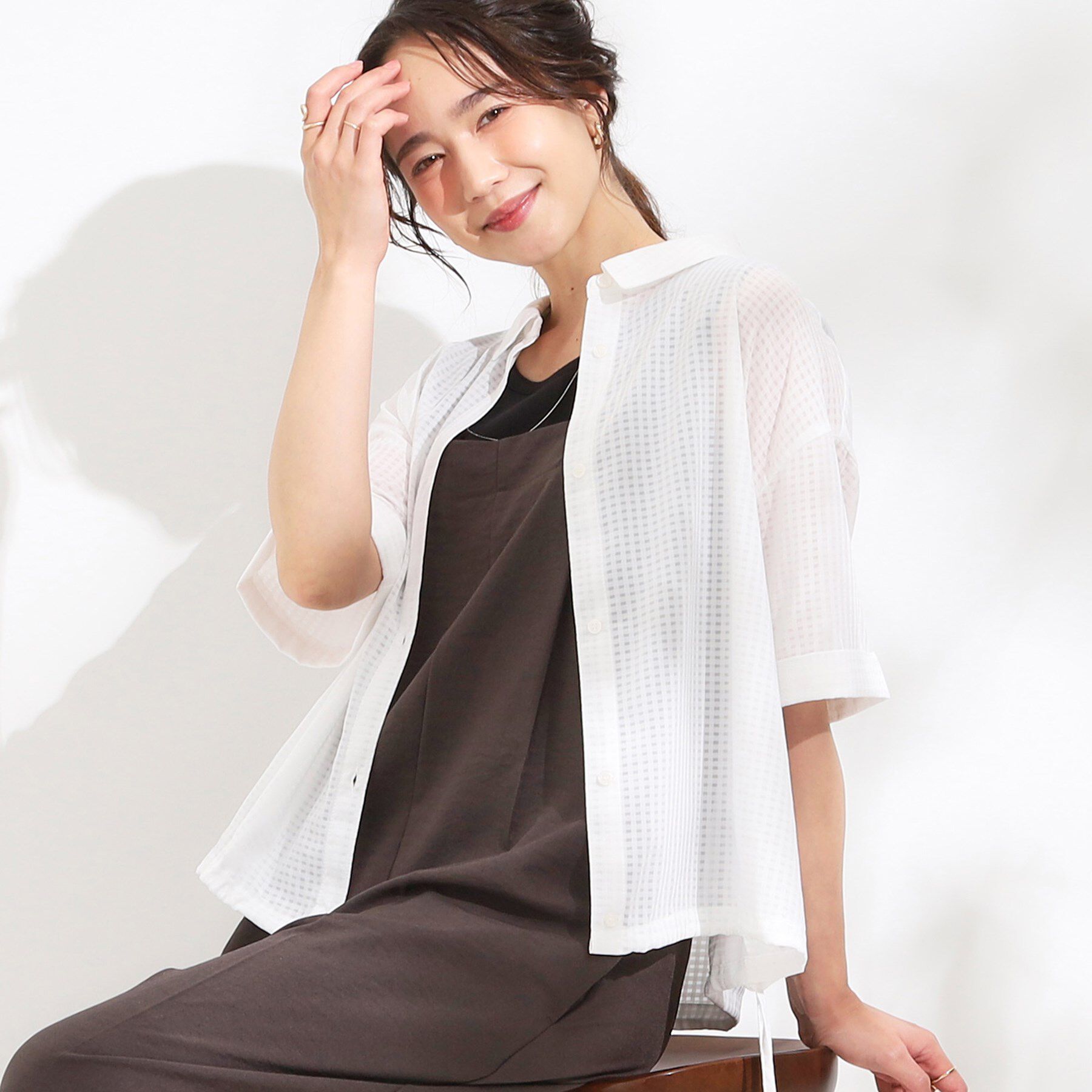 SHOO･LA･RUE「シルエット変化を楽しめる シアーチェックドロストシャツ」|シャツ・ブラウス|ホワイト(001)