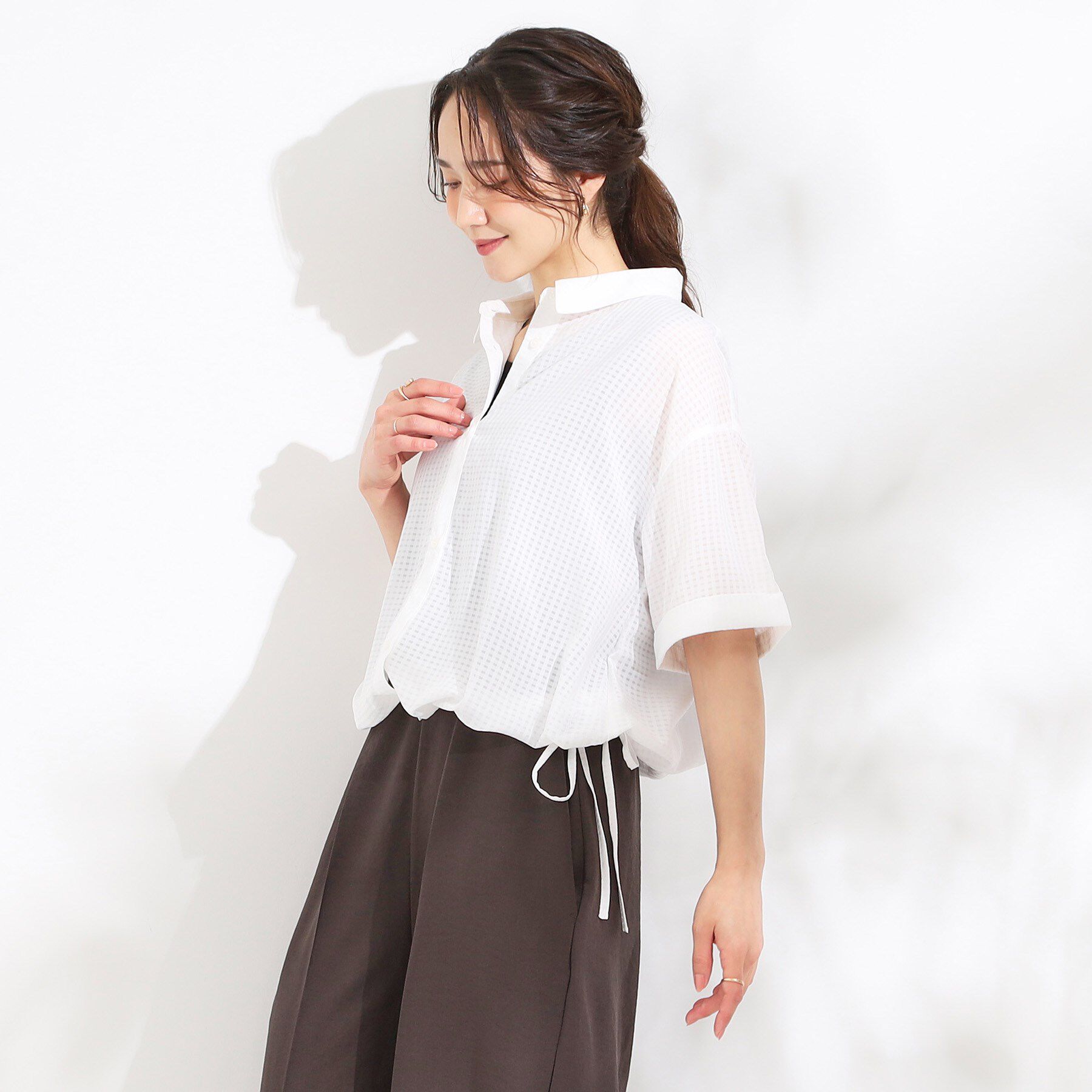 SHOO･LA･RUE「シルエット変化を楽しめる シアーチェックドロストシャツ」|シャツ・ブラウス|