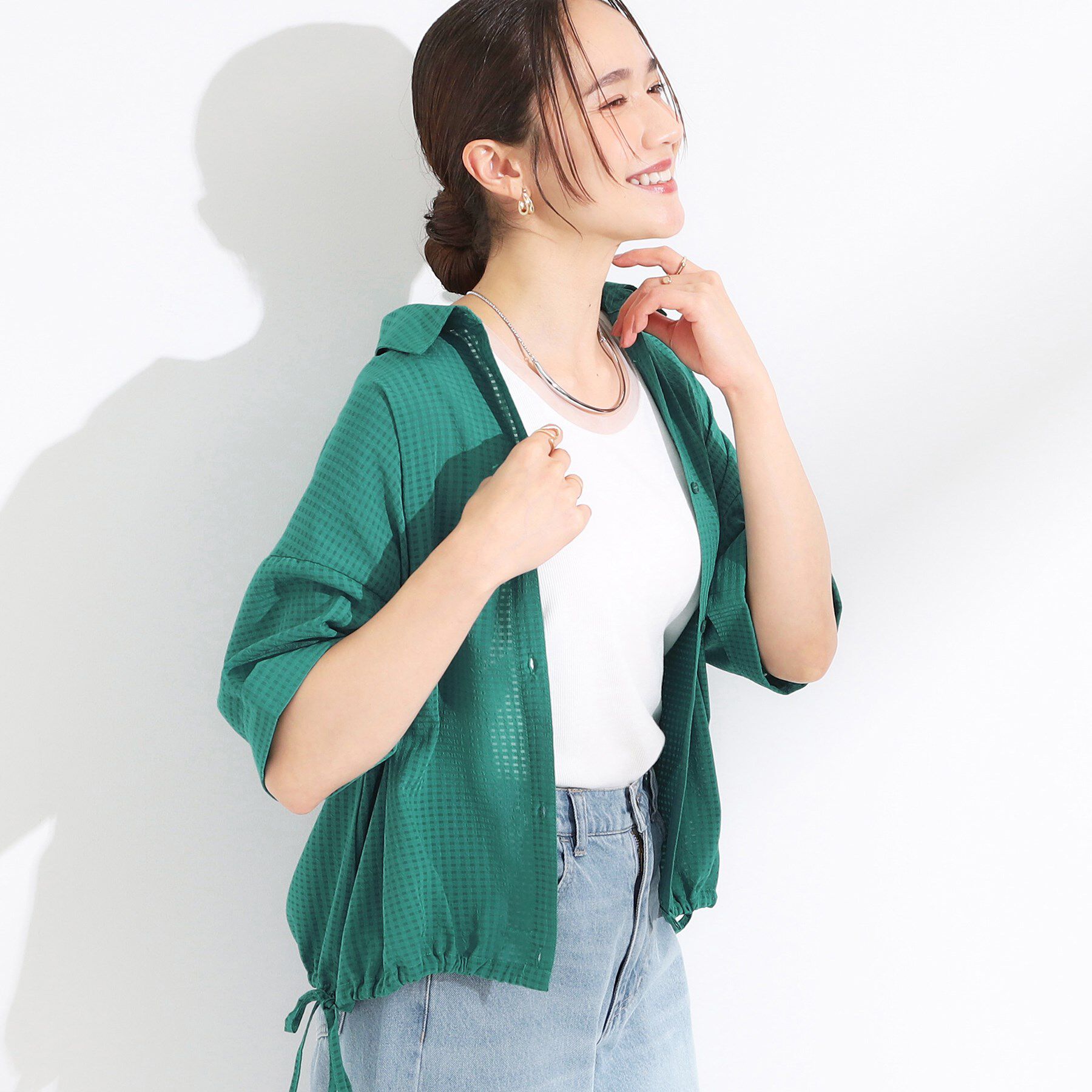 SHOO･LA･RUE「シルエット変化を楽しめる シアーチェックドロストシャツ」|シャツ・ブラウス|グリーン(022)
